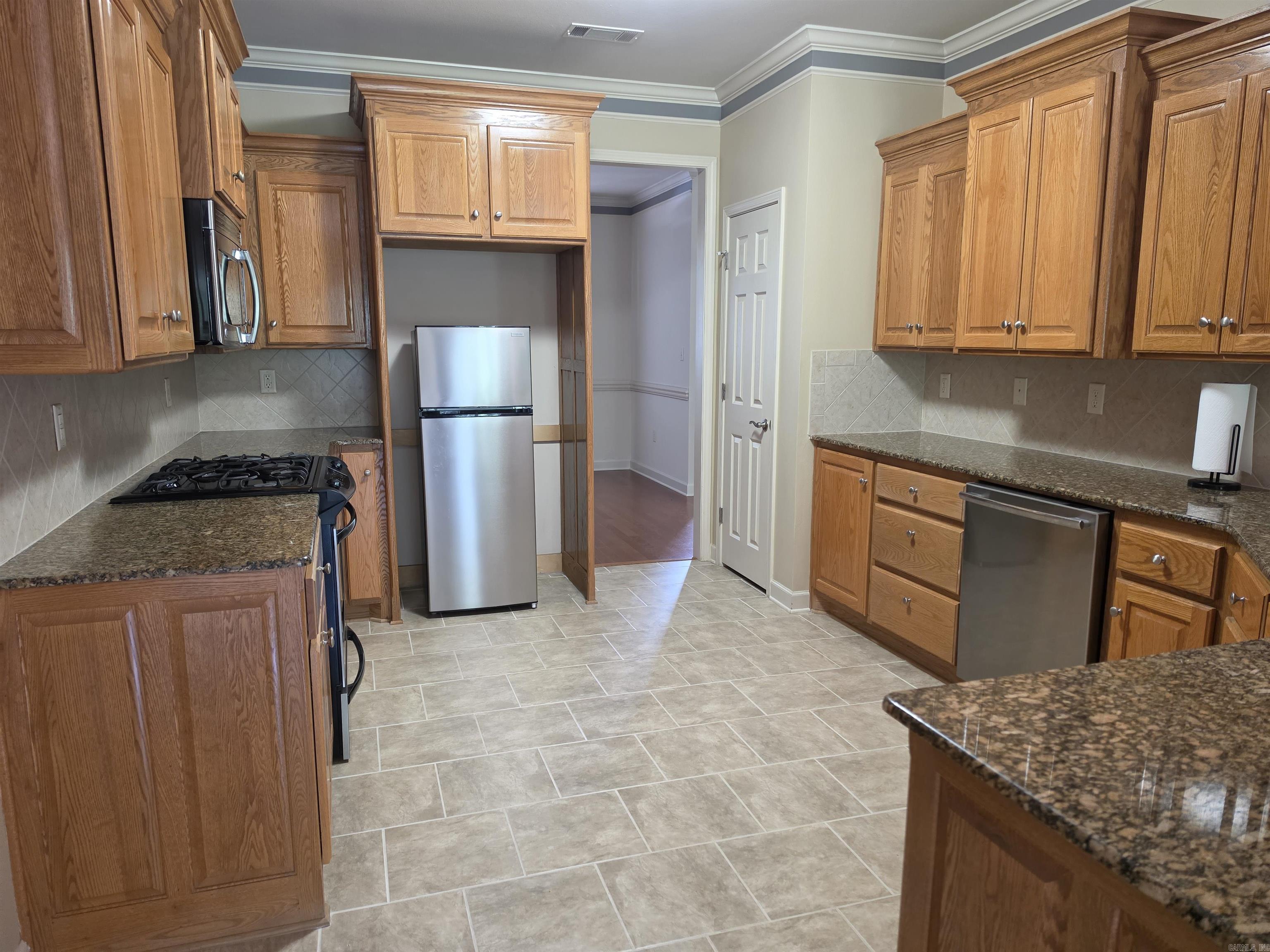 CAPITOL LAKES ESTATES - Residential