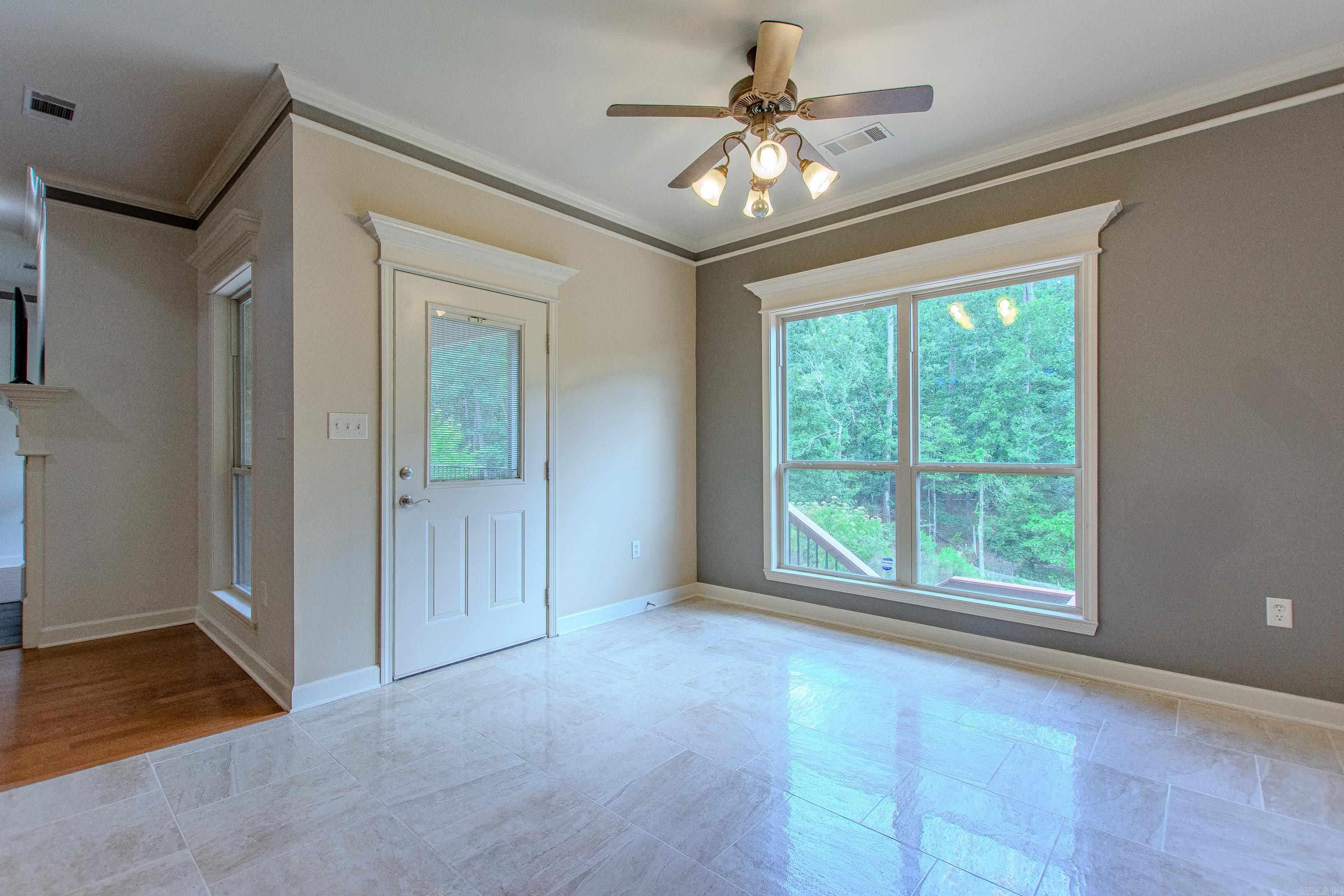 CAPITOL LAKES ESTATES - Residential