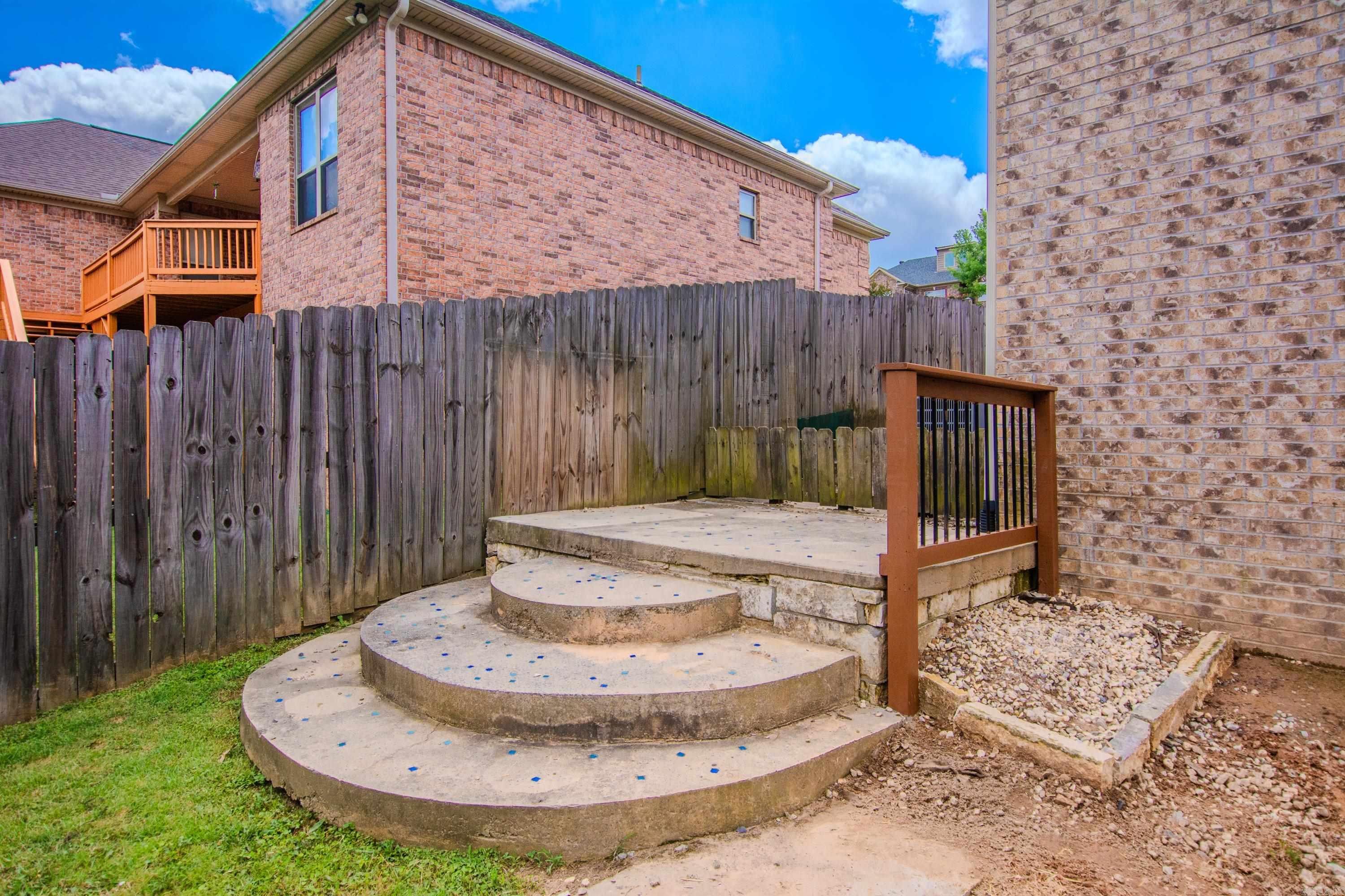 CAPITOL LAKES ESTATES - Residential