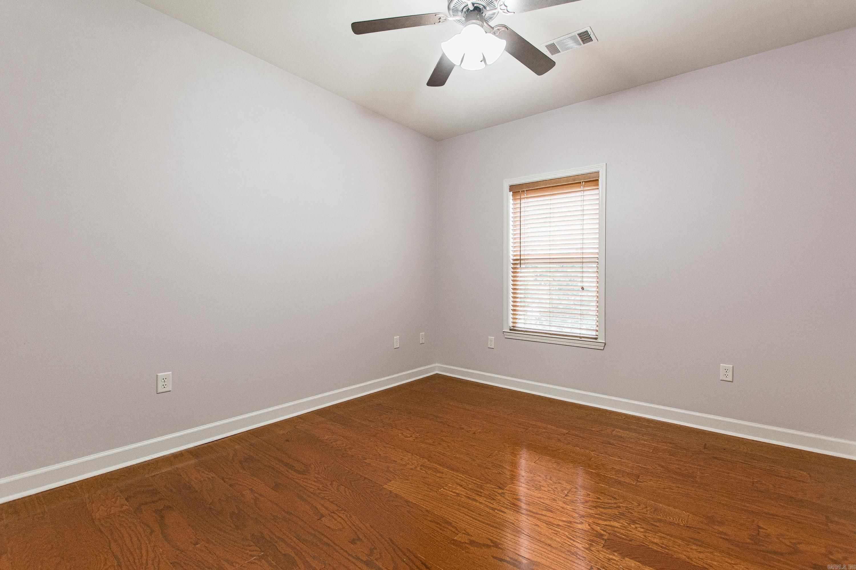 CAPITOL LAKES ESTATES - Residential