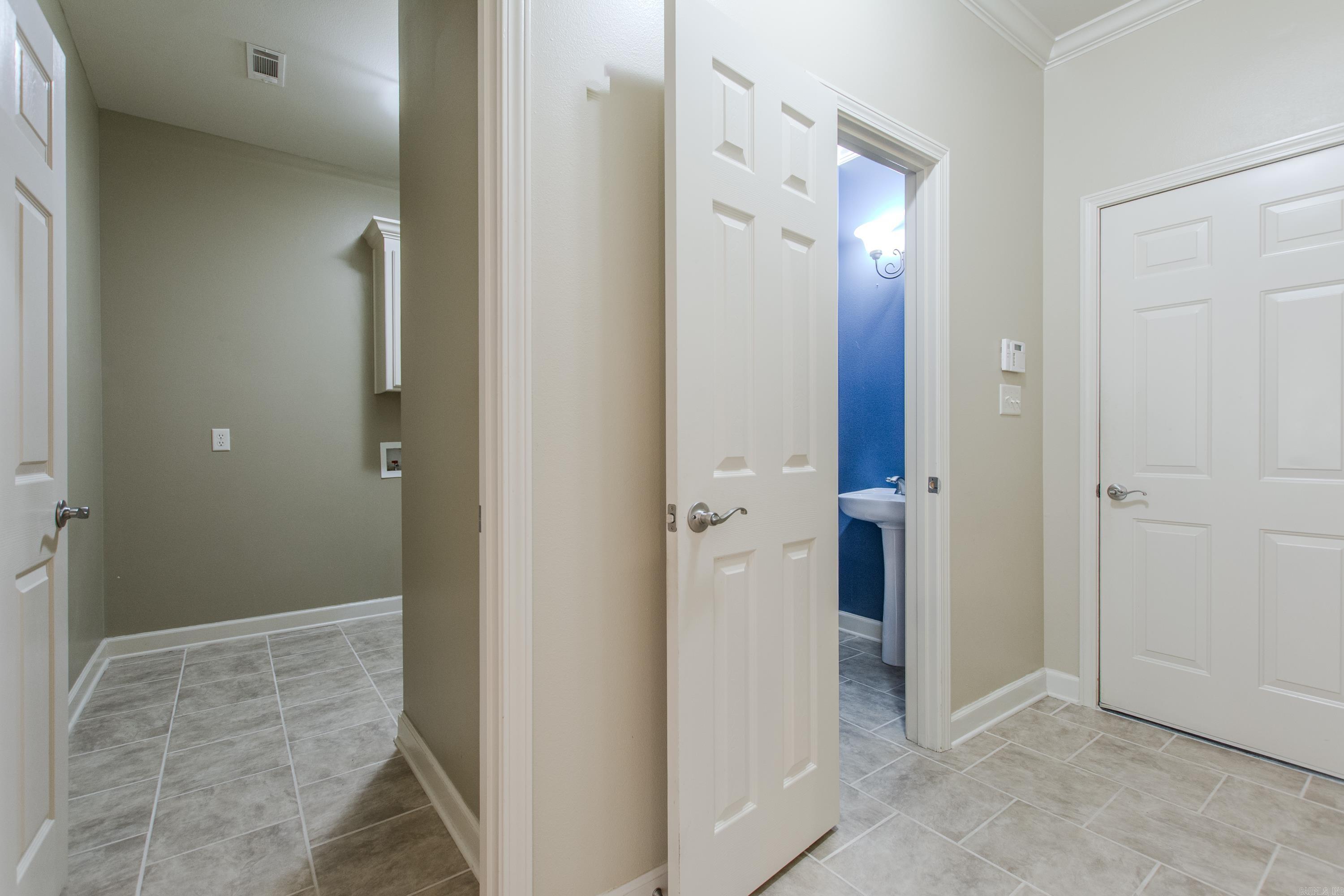 CAPITOL LAKES ESTATES - Residential