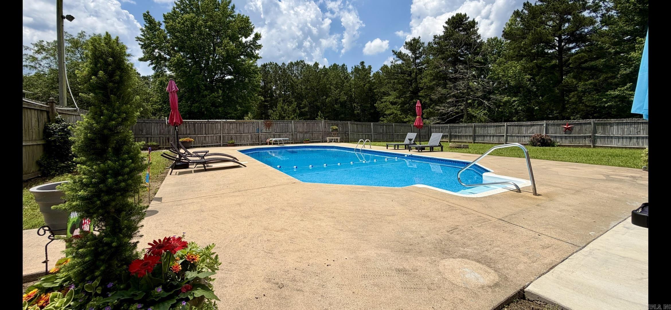 Moores Country Club - Residential