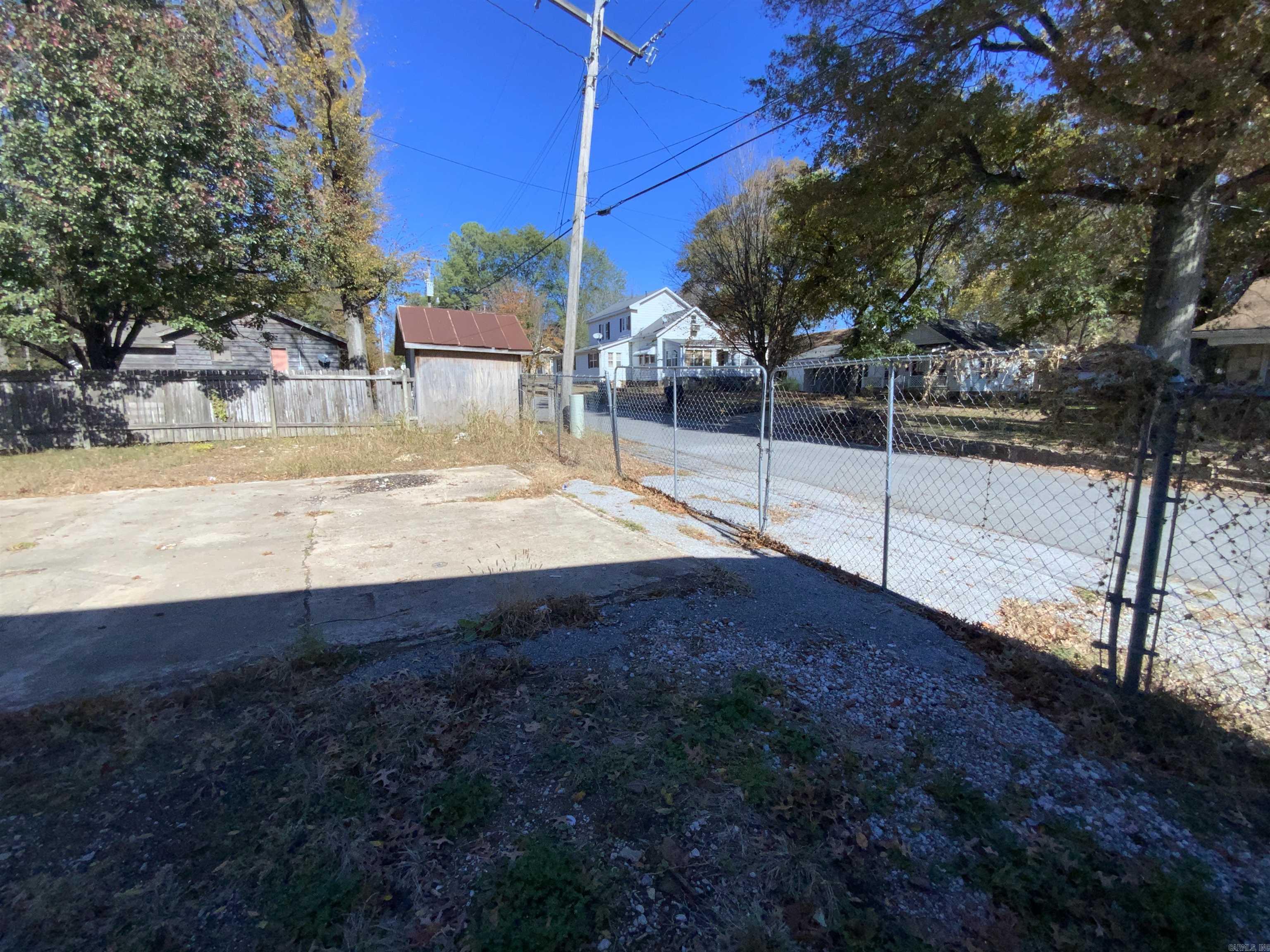 Maxfield Southern - Commercial Sale