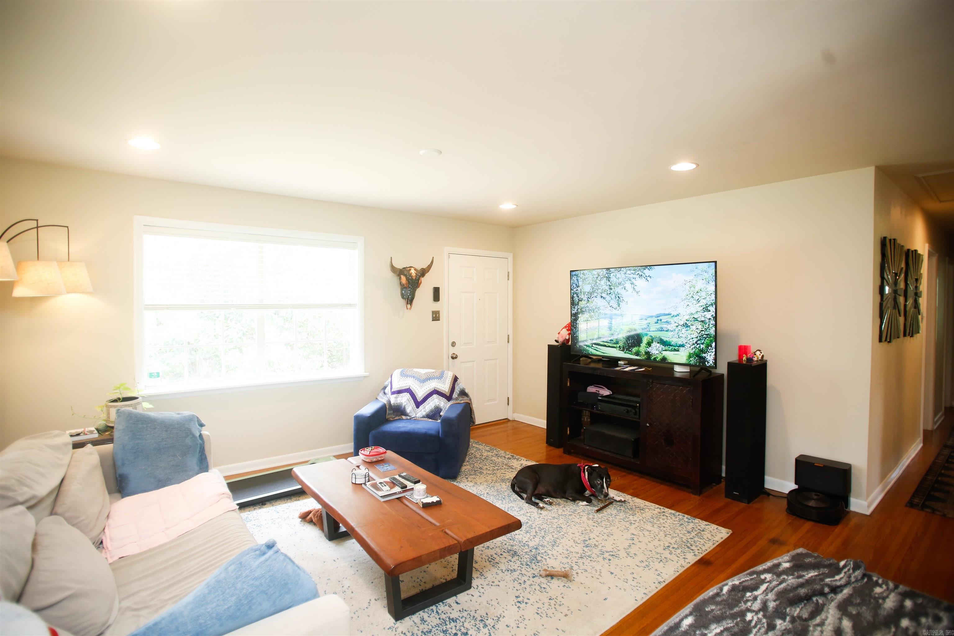 1N-13-01 - Residential Lease