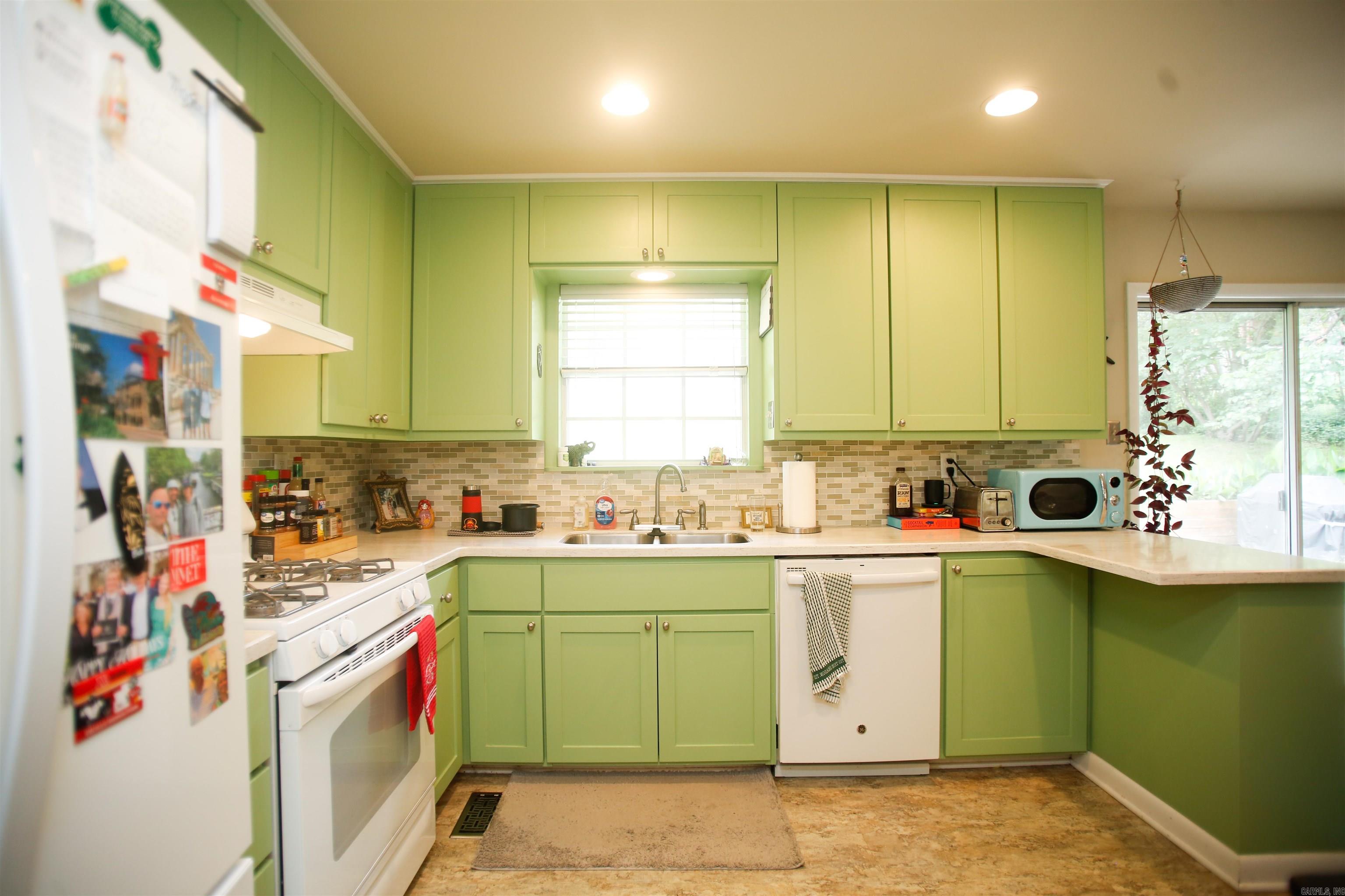 1N-13-01 - Residential Lease