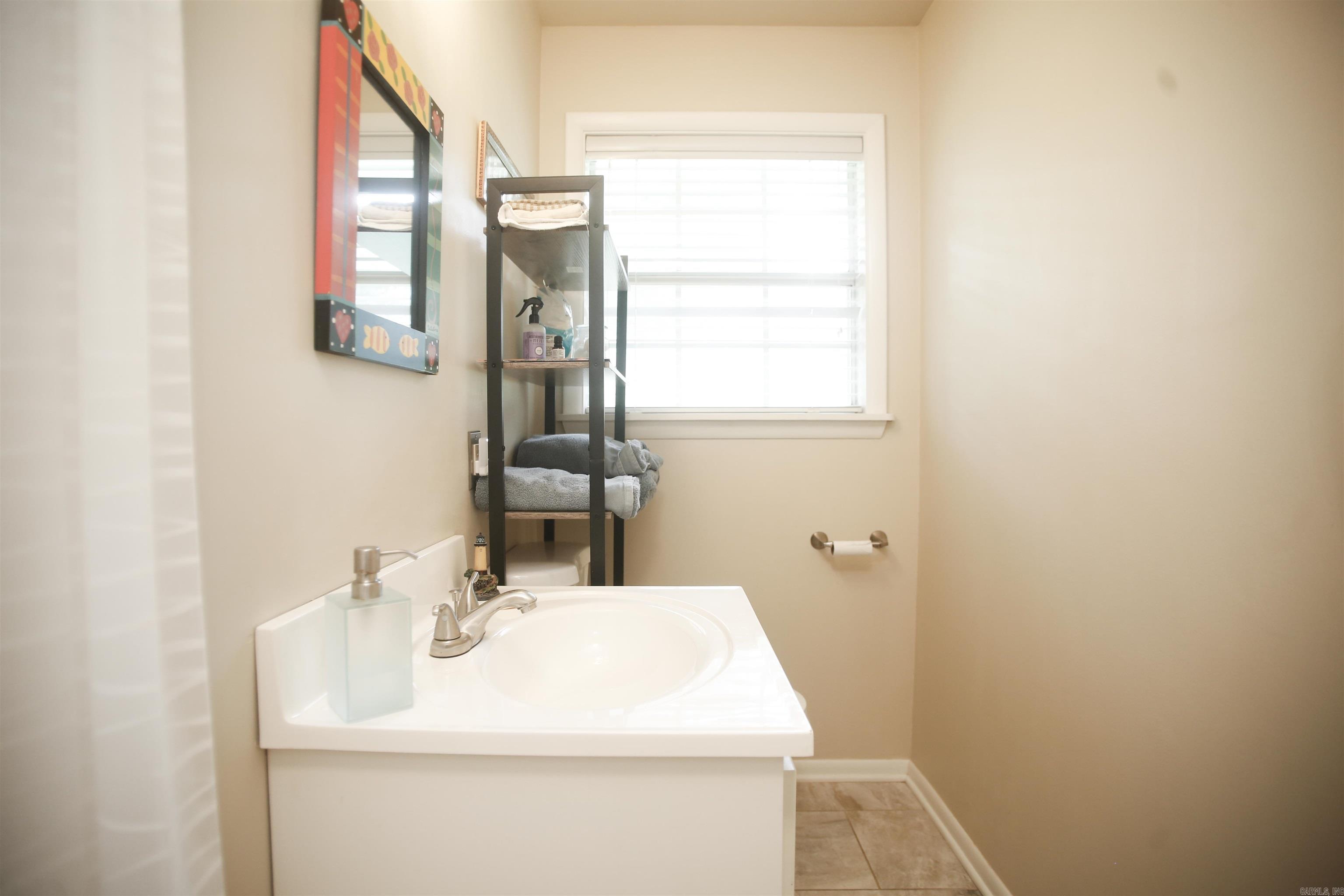 1N-13-01 - Residential Lease
