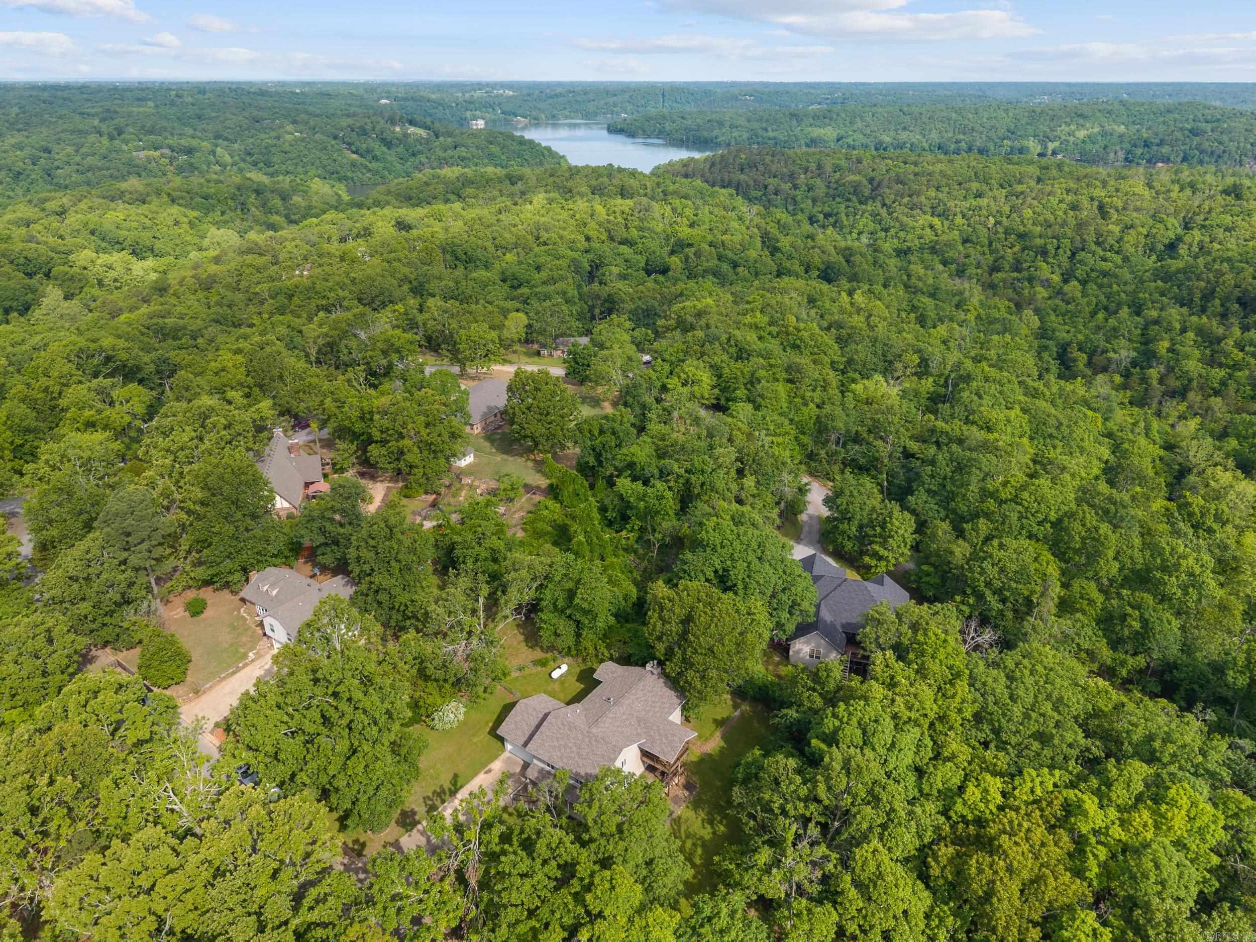 CENTER RIDGE - Residential