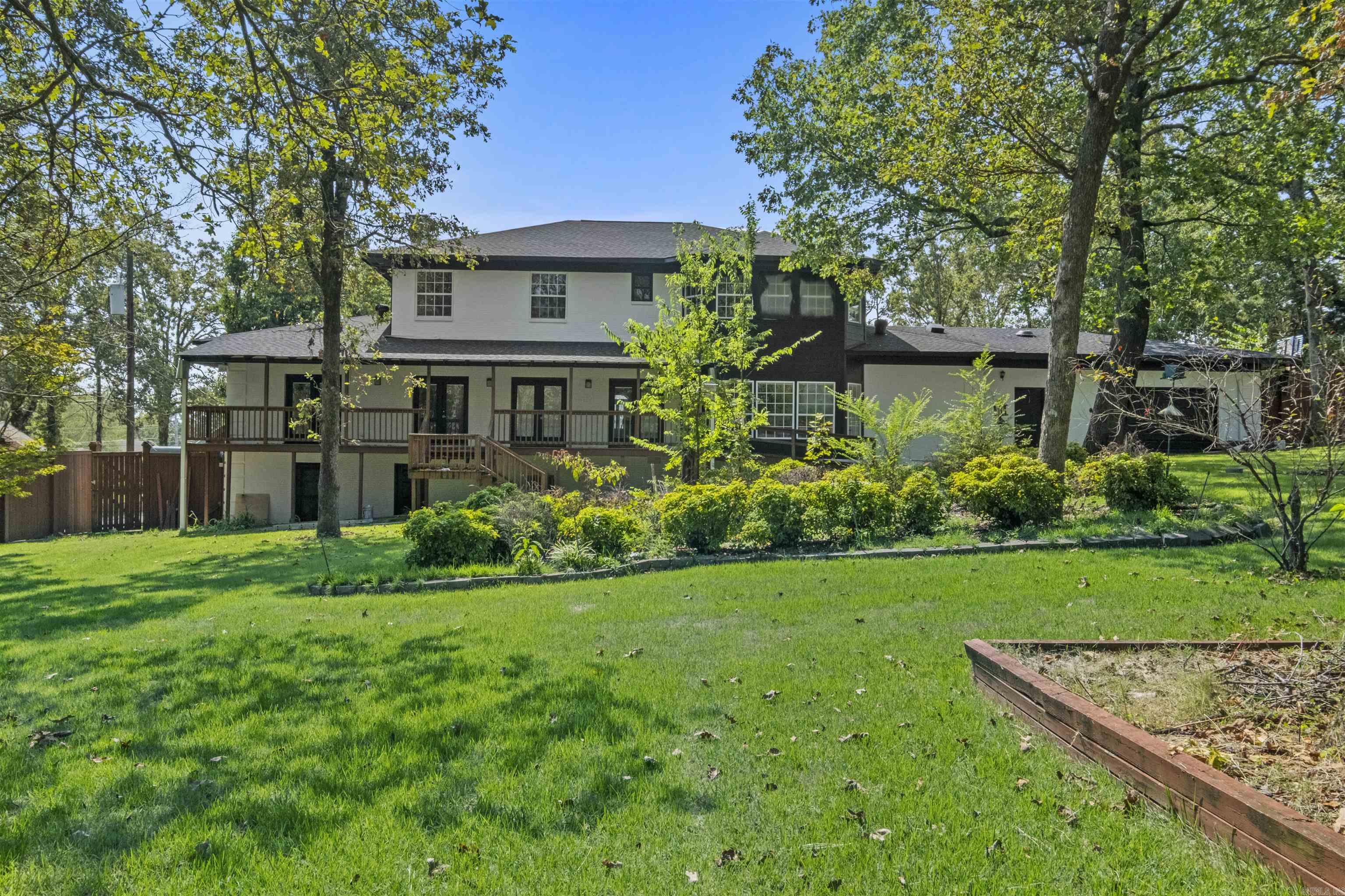 CLUB ROAD - Residential