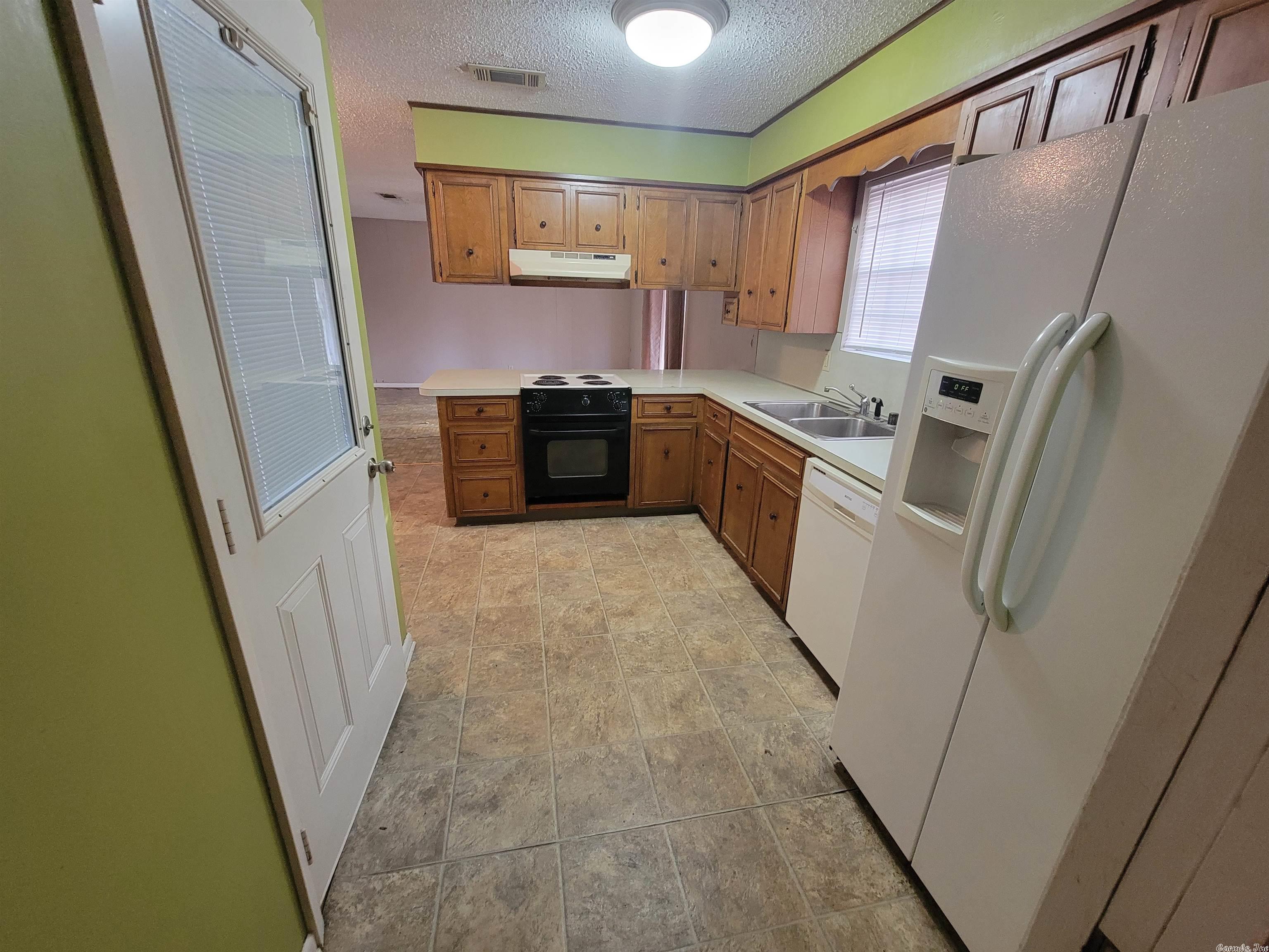 INDIAN HILLS - Residential