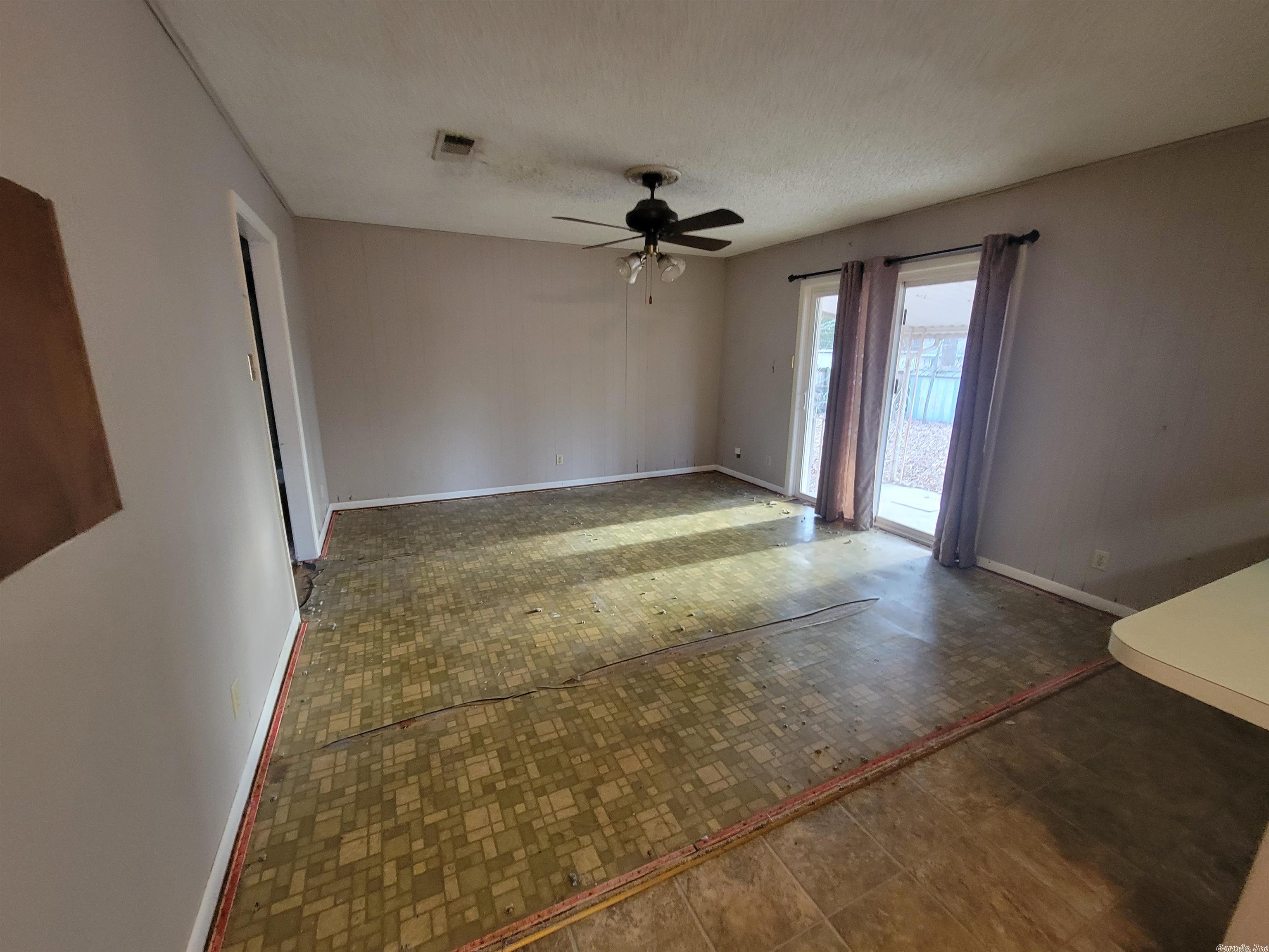 INDIAN HILLS - Residential