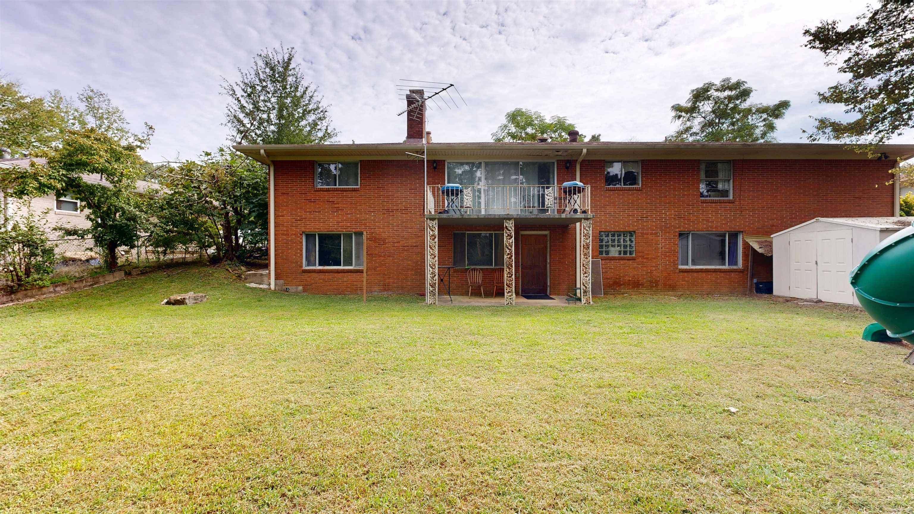 HILLCREST - Residential