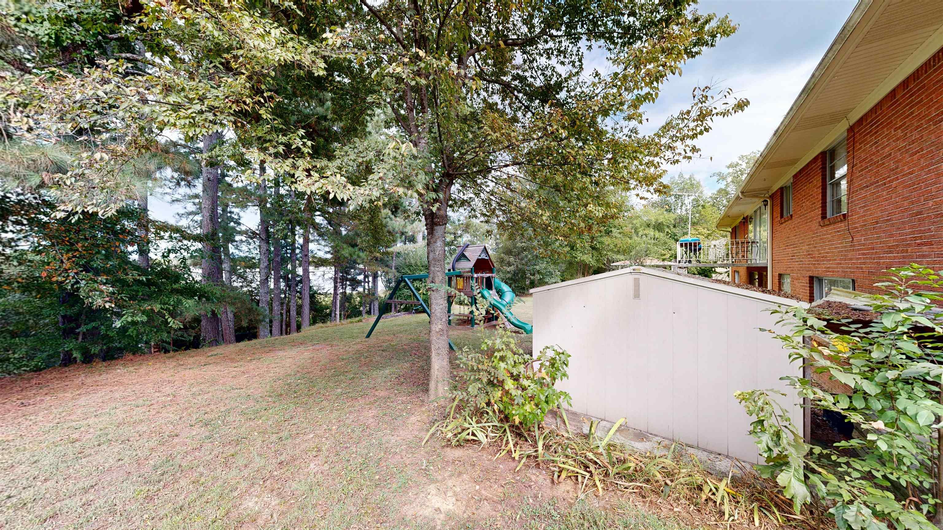 HILLCREST - Residential
