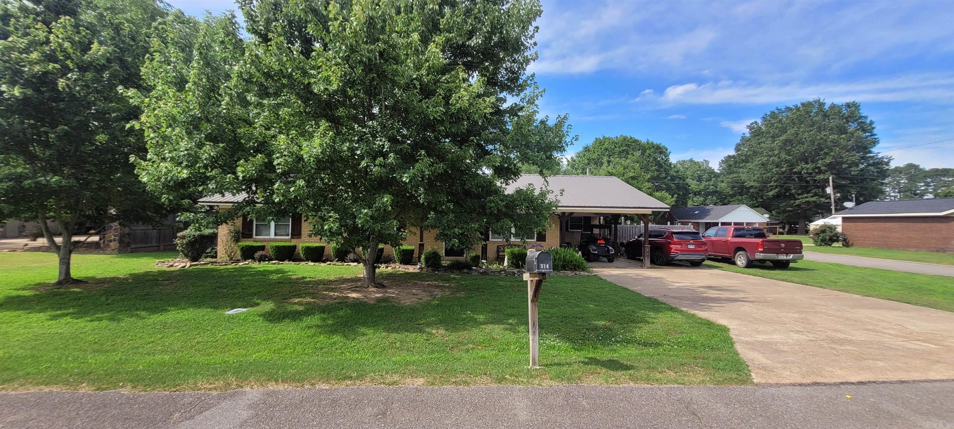REYNOLDS & CAIN - Residential
