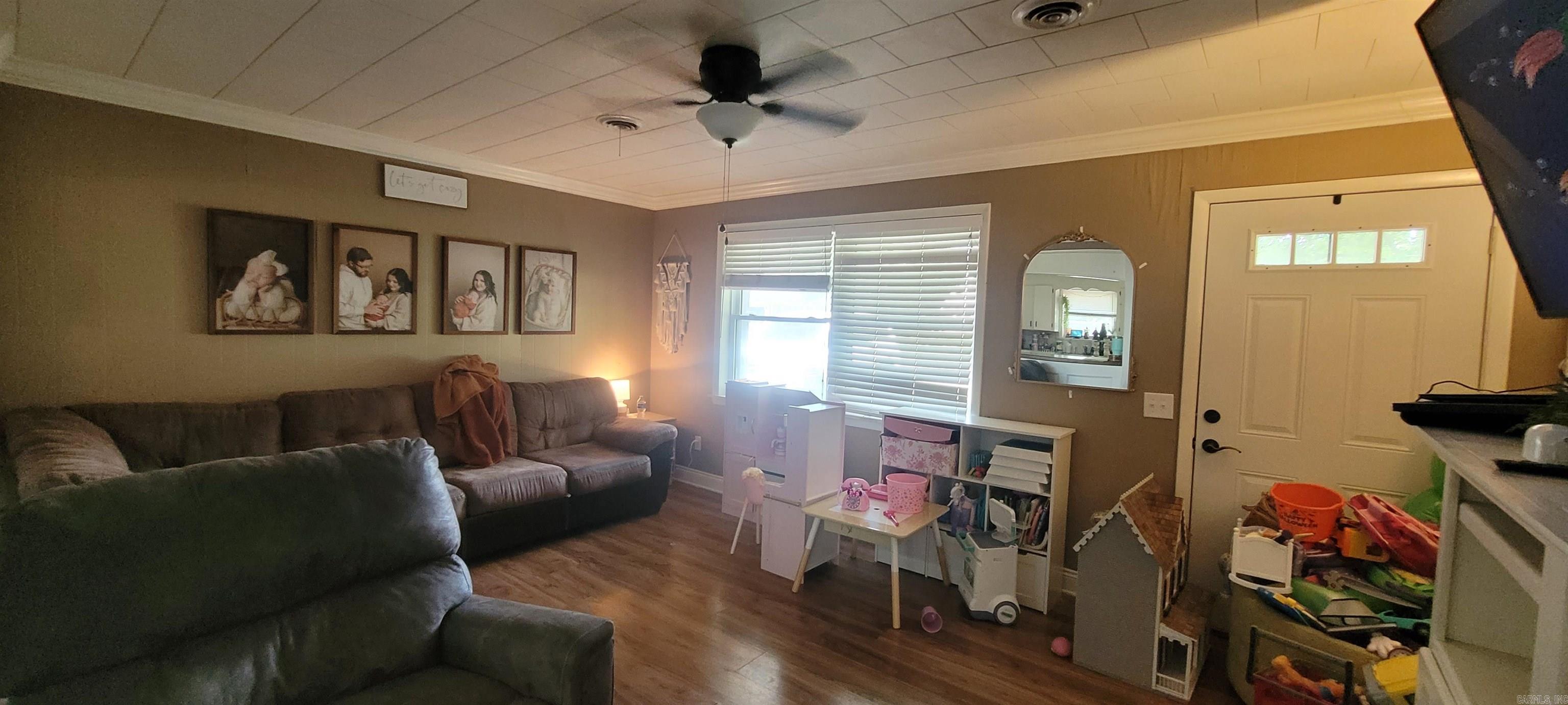 REYNOLDS & CAIN - Residential
