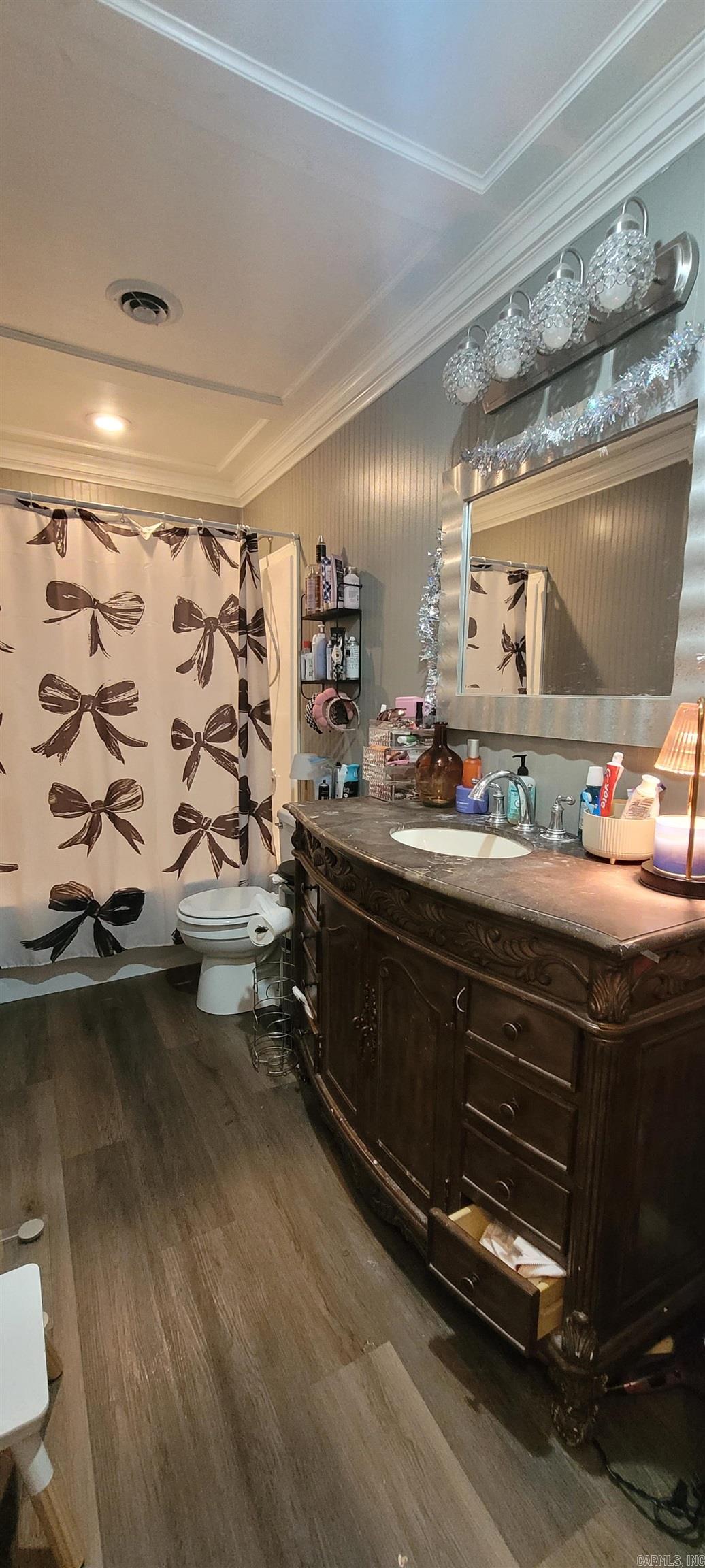 REYNOLDS & CAIN - Residential
