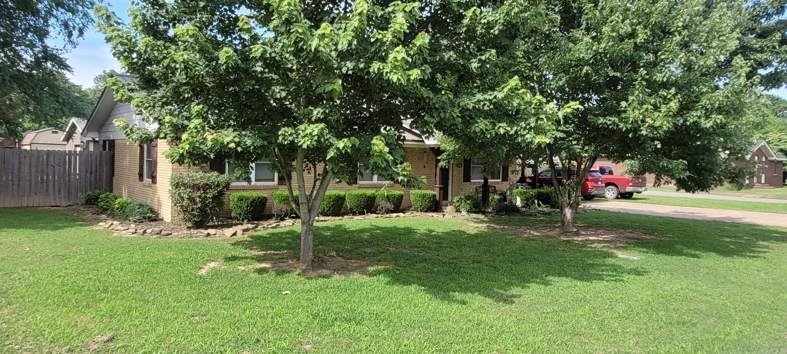 REYNOLDS & CAIN - Residential
