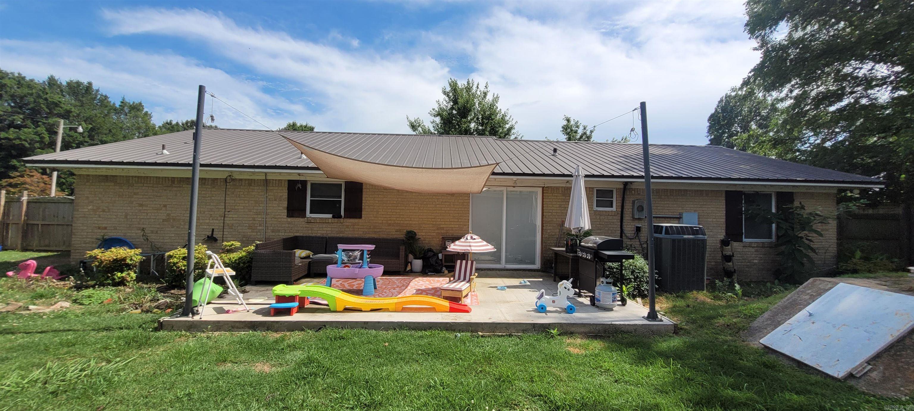 REYNOLDS & CAIN - Residential