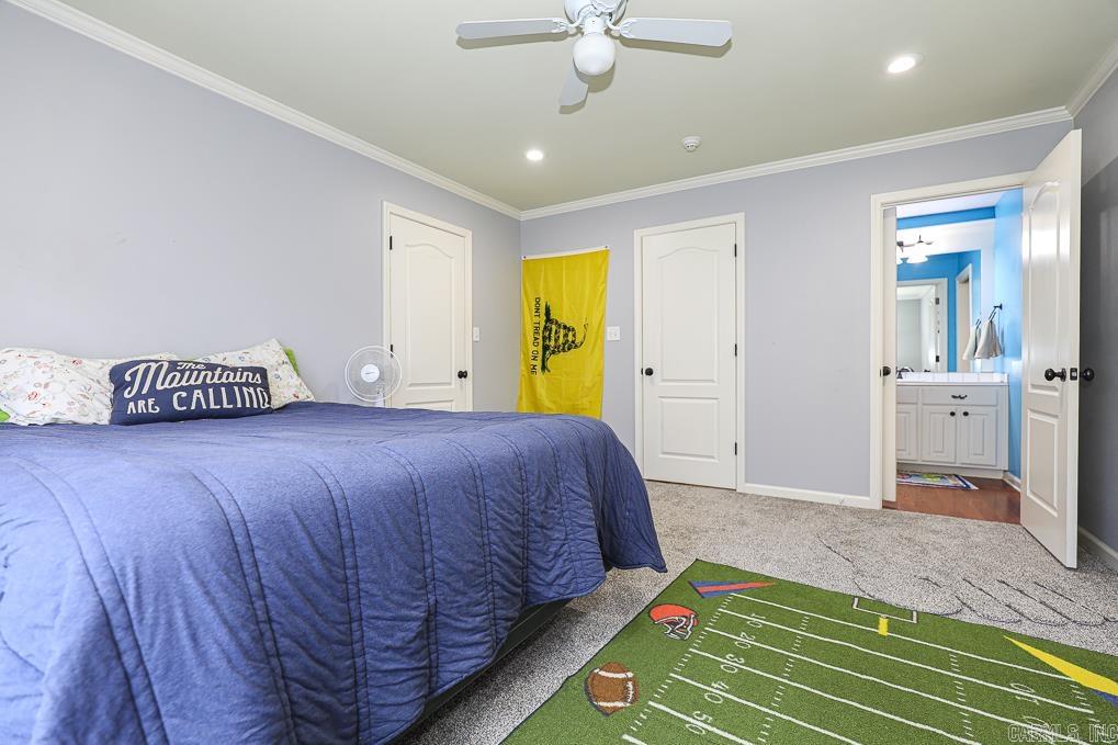LONGHILLS VILLAGE - Residential