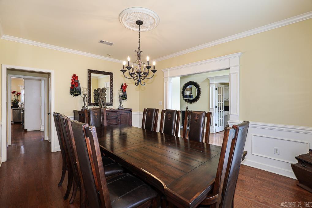 LONGHILLS VILLAGE - Residential