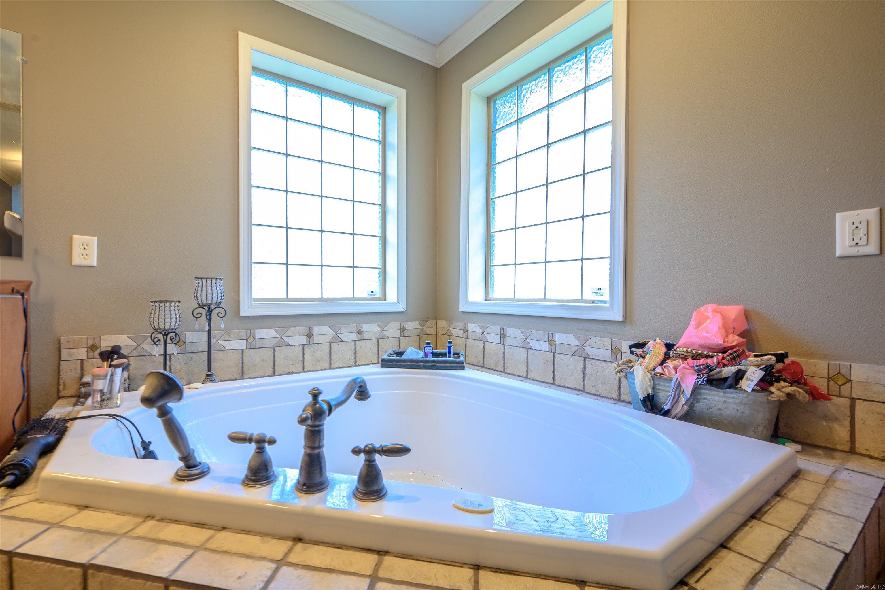 DOUBLE OAK ESTATES - Residential