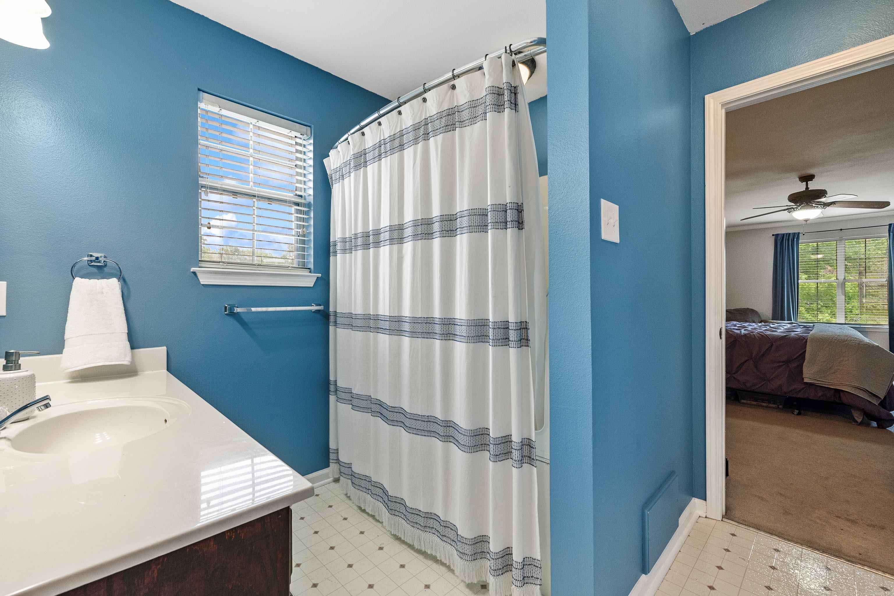 RIVER OAKS - Residential