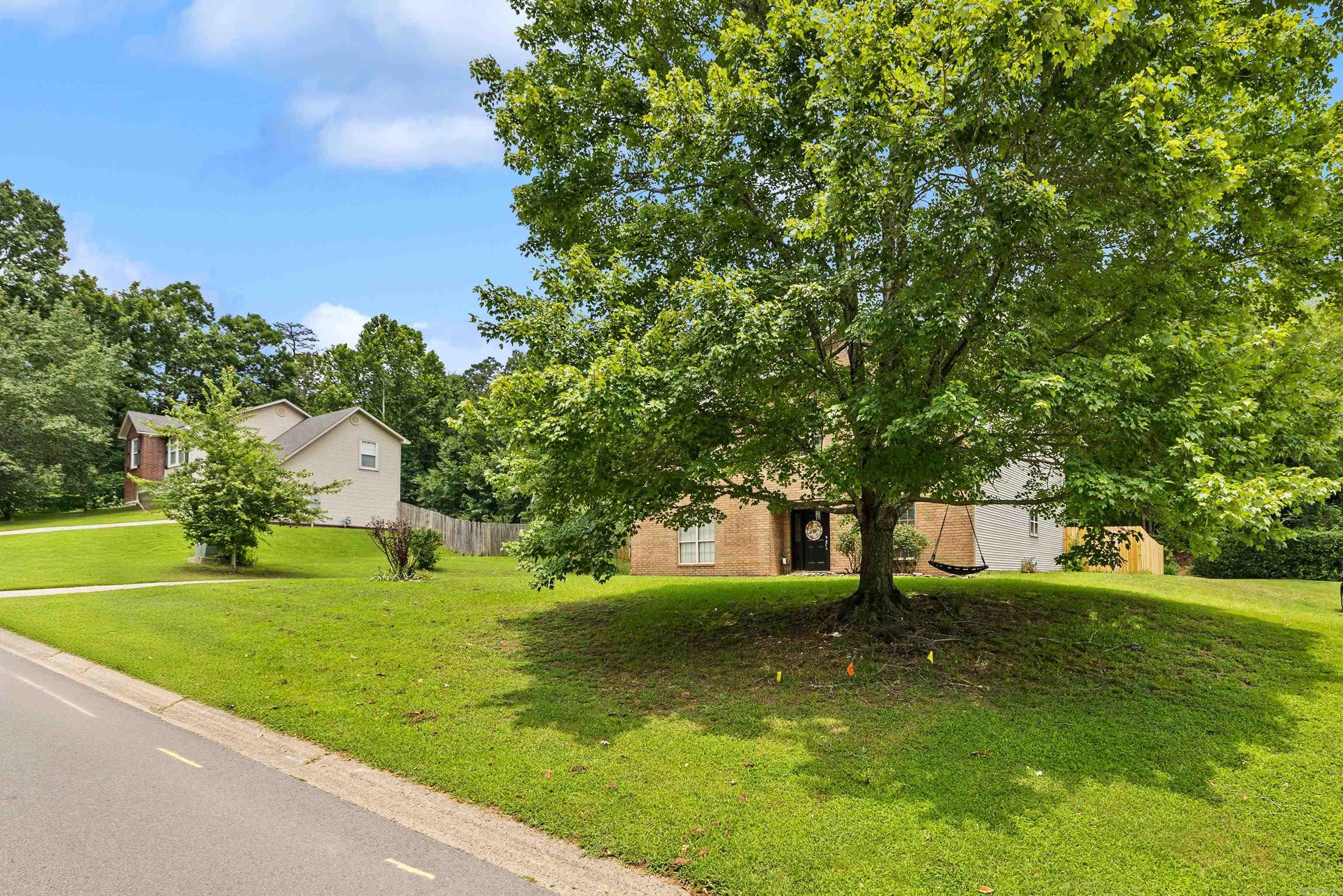 RIVER OAKS - Residential