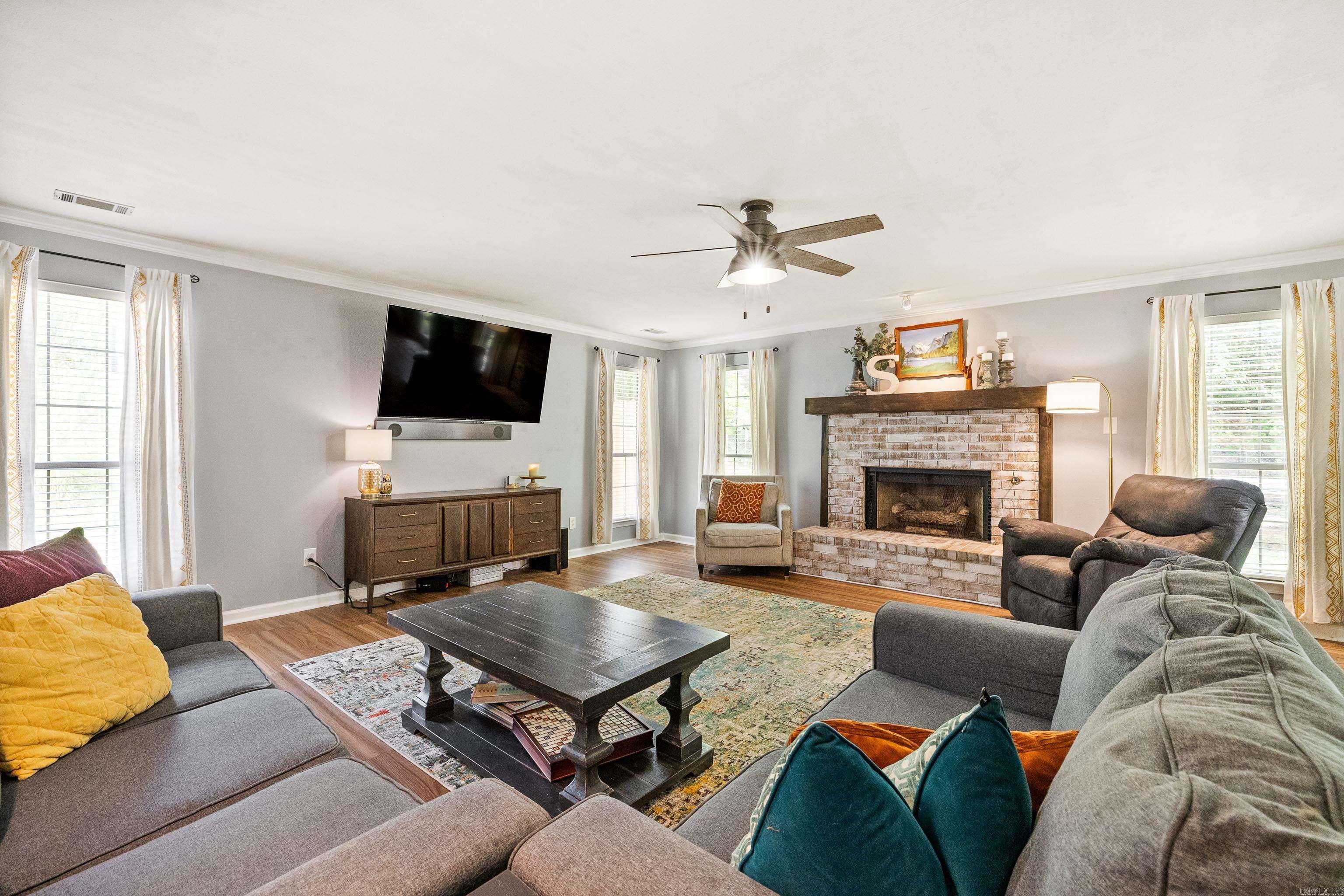 RIVER OAKS - Residential