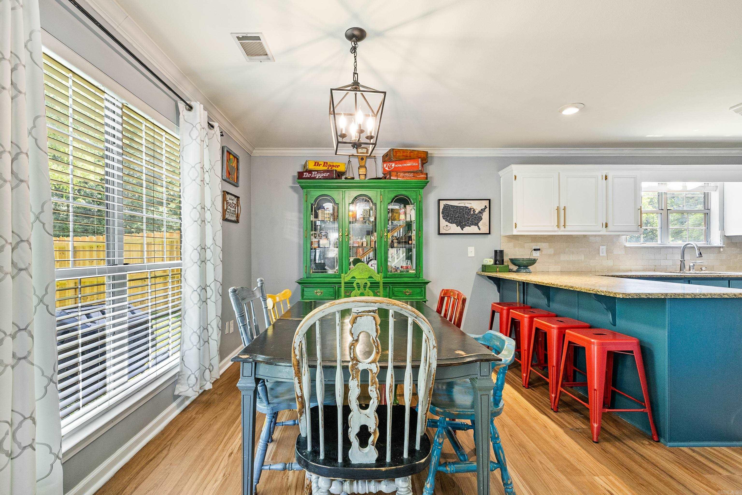 RIVER OAKS - Residential