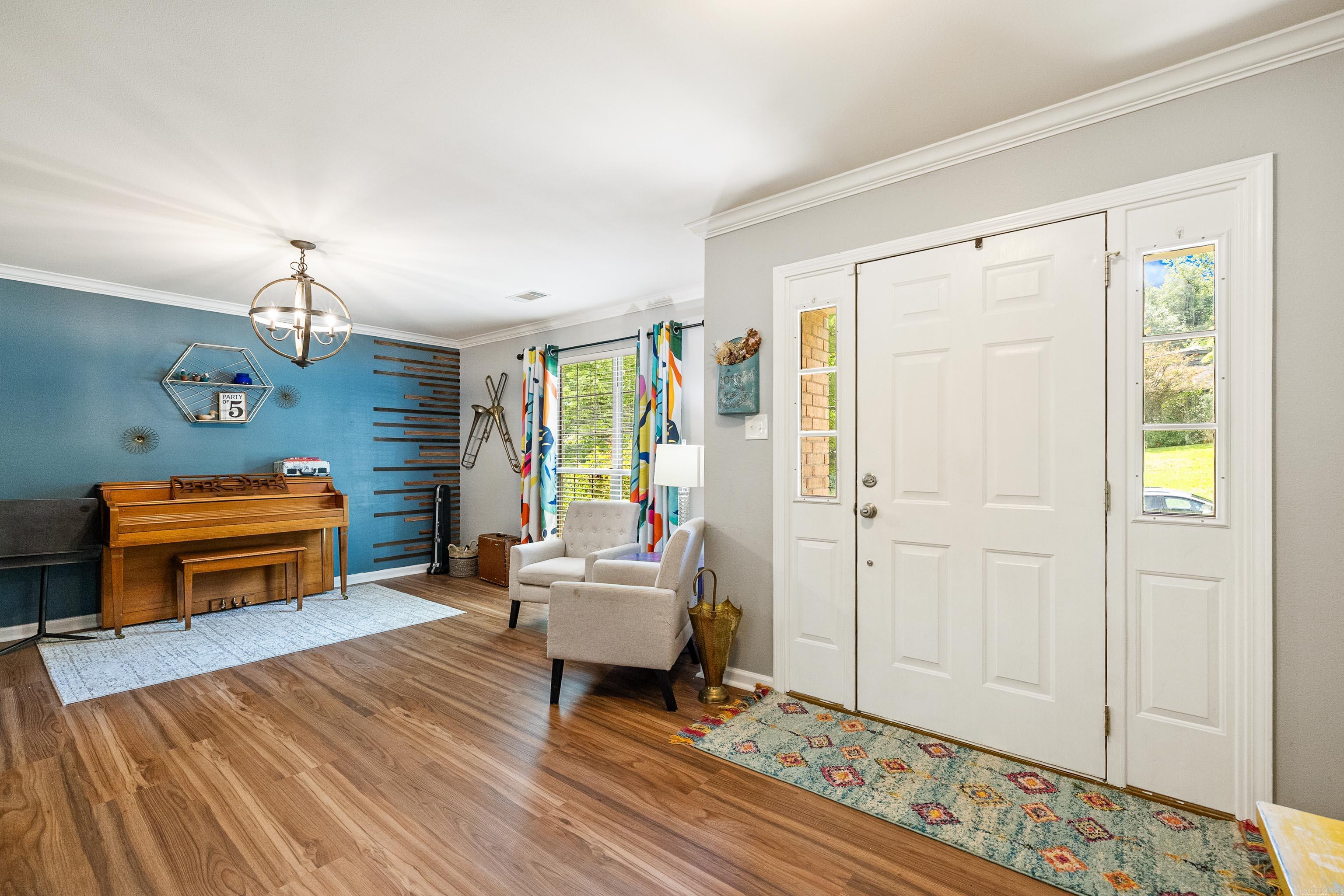 RIVER OAKS - Residential