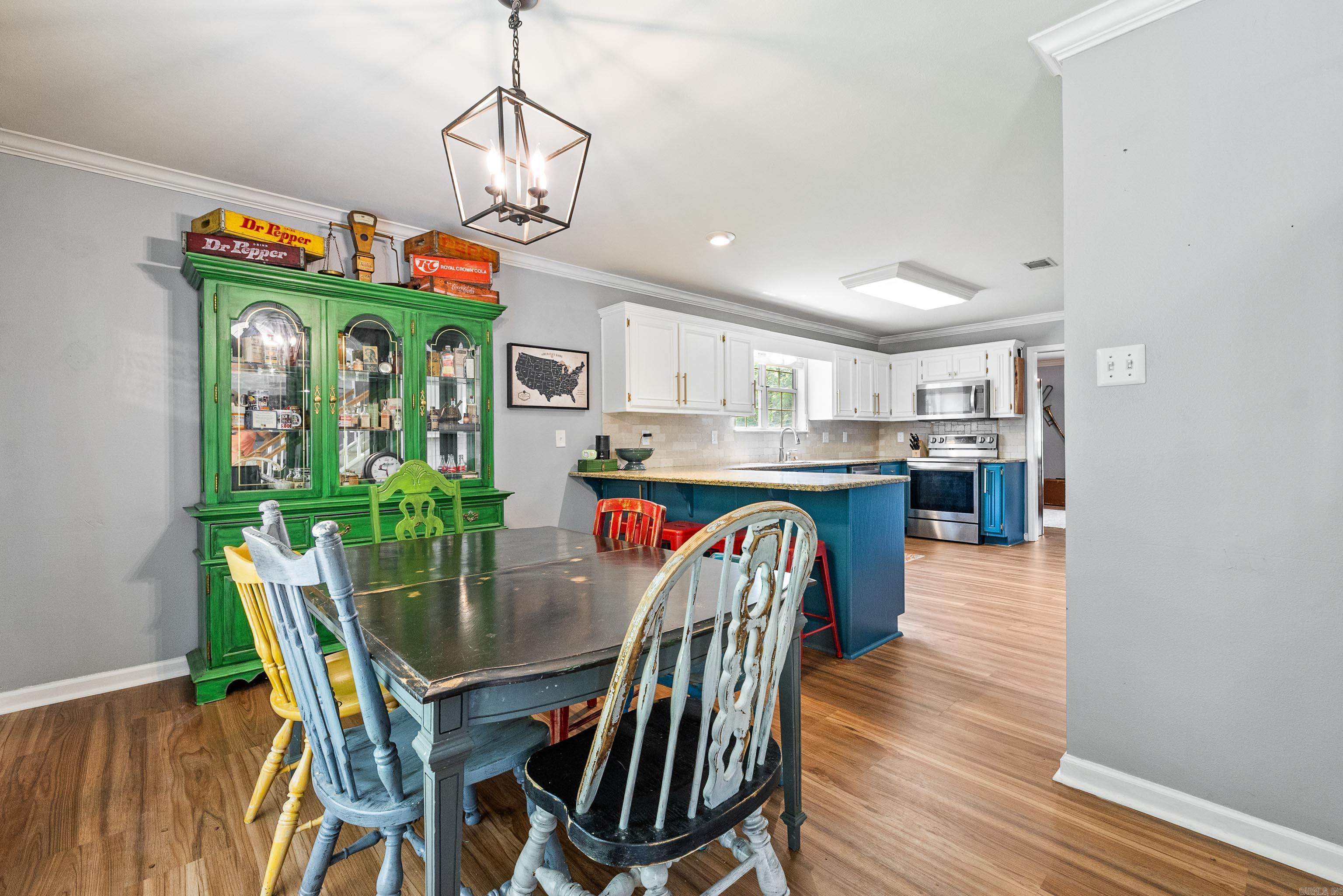 RIVER OAKS - Residential