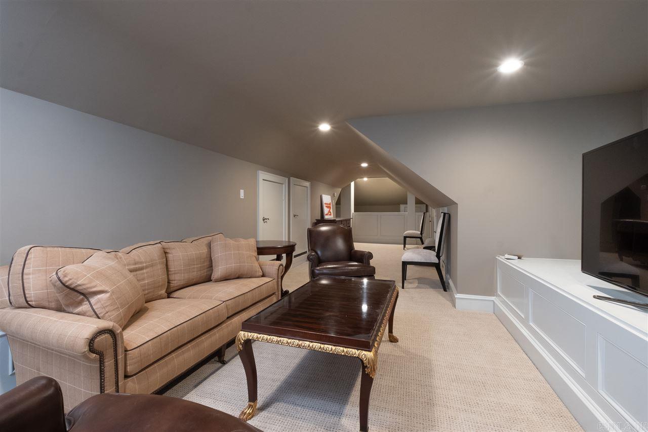 SHADOWLAWN - Residential