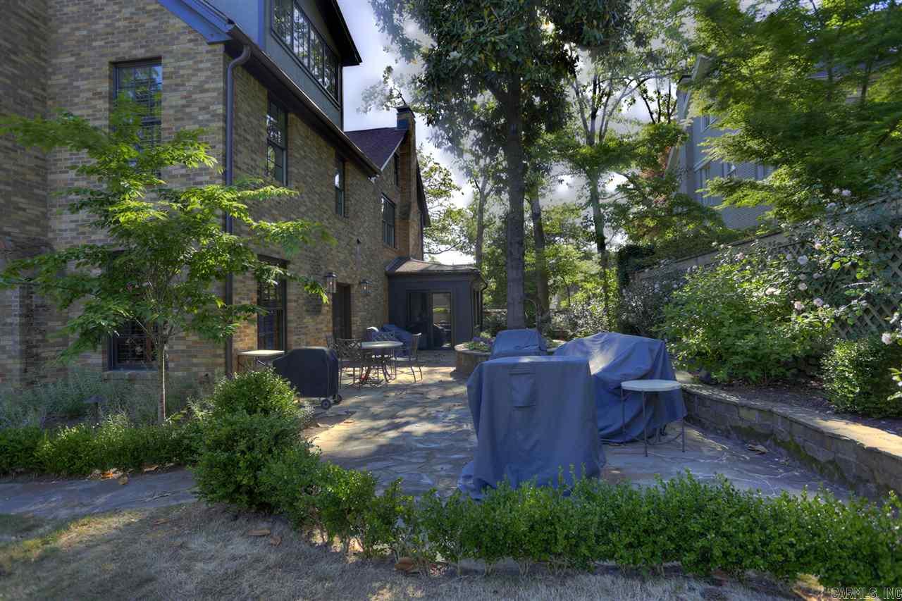 SHADOWLAWN - Residential