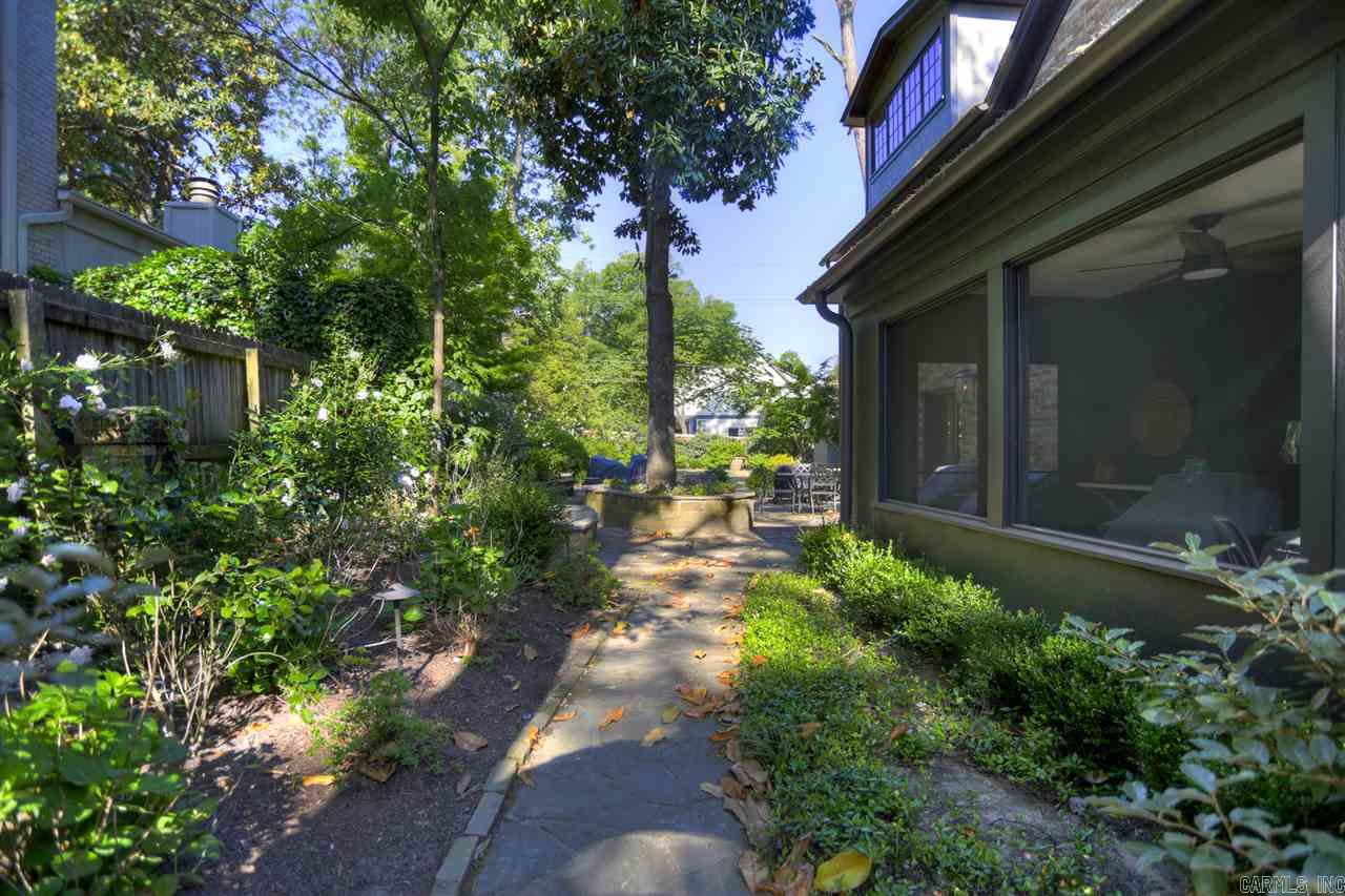 SHADOWLAWN - Residential