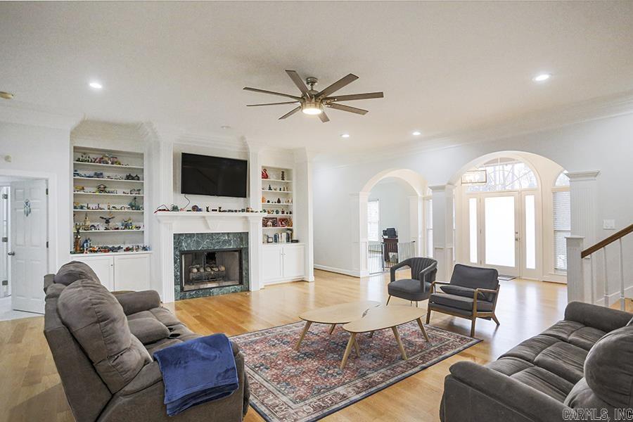CHENAL VALLEY BRETAGNE CIRCLE - Residential