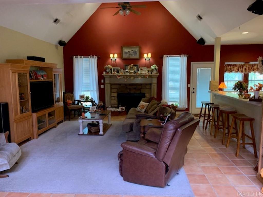 EMERALD VALLEY - Residential