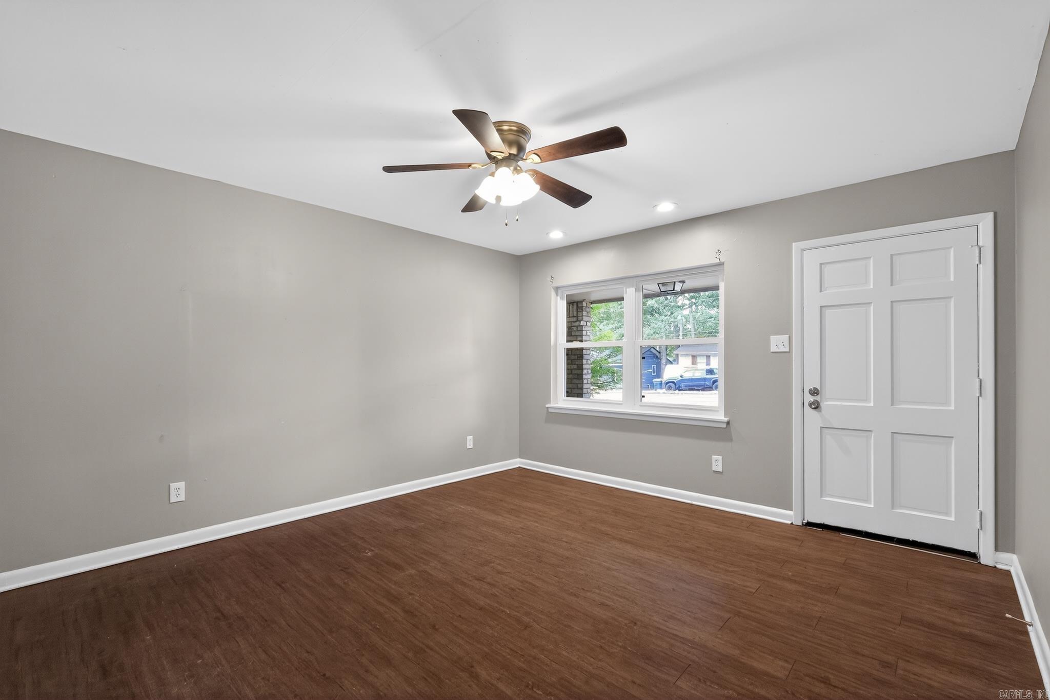 CLOVERDALE - Residential