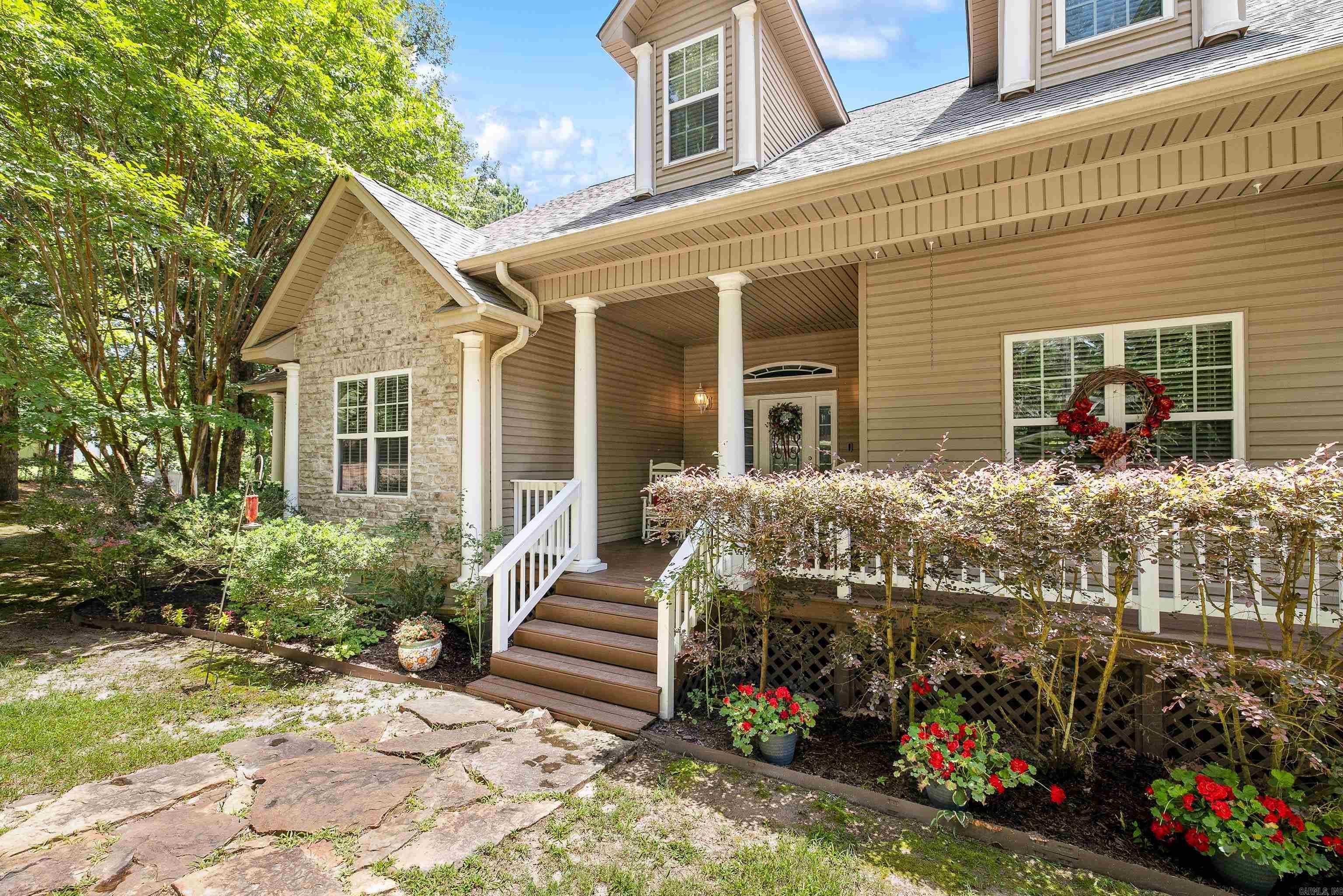 HOBBY TRAIL - Residential