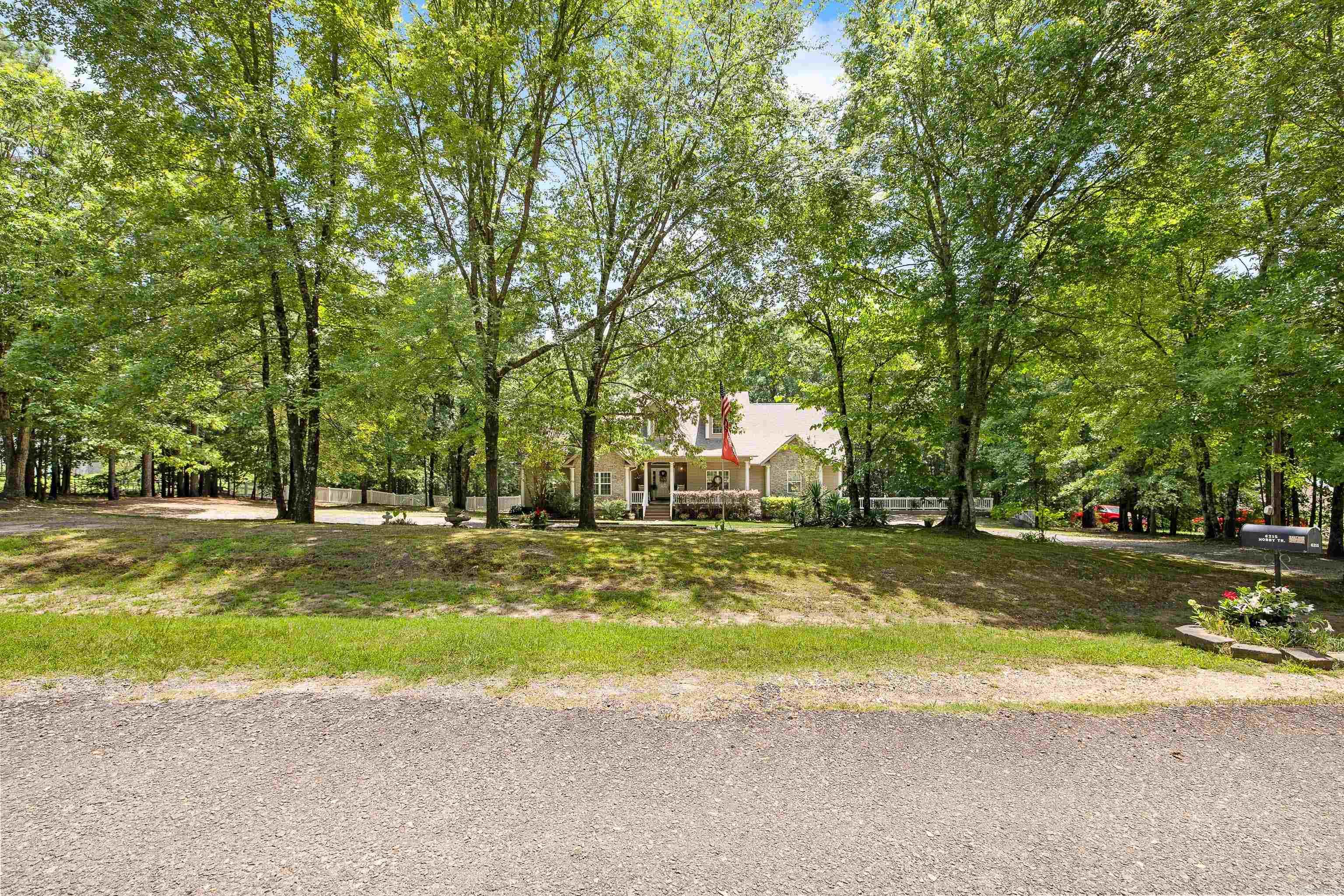 HOBBY TRAIL - Residential