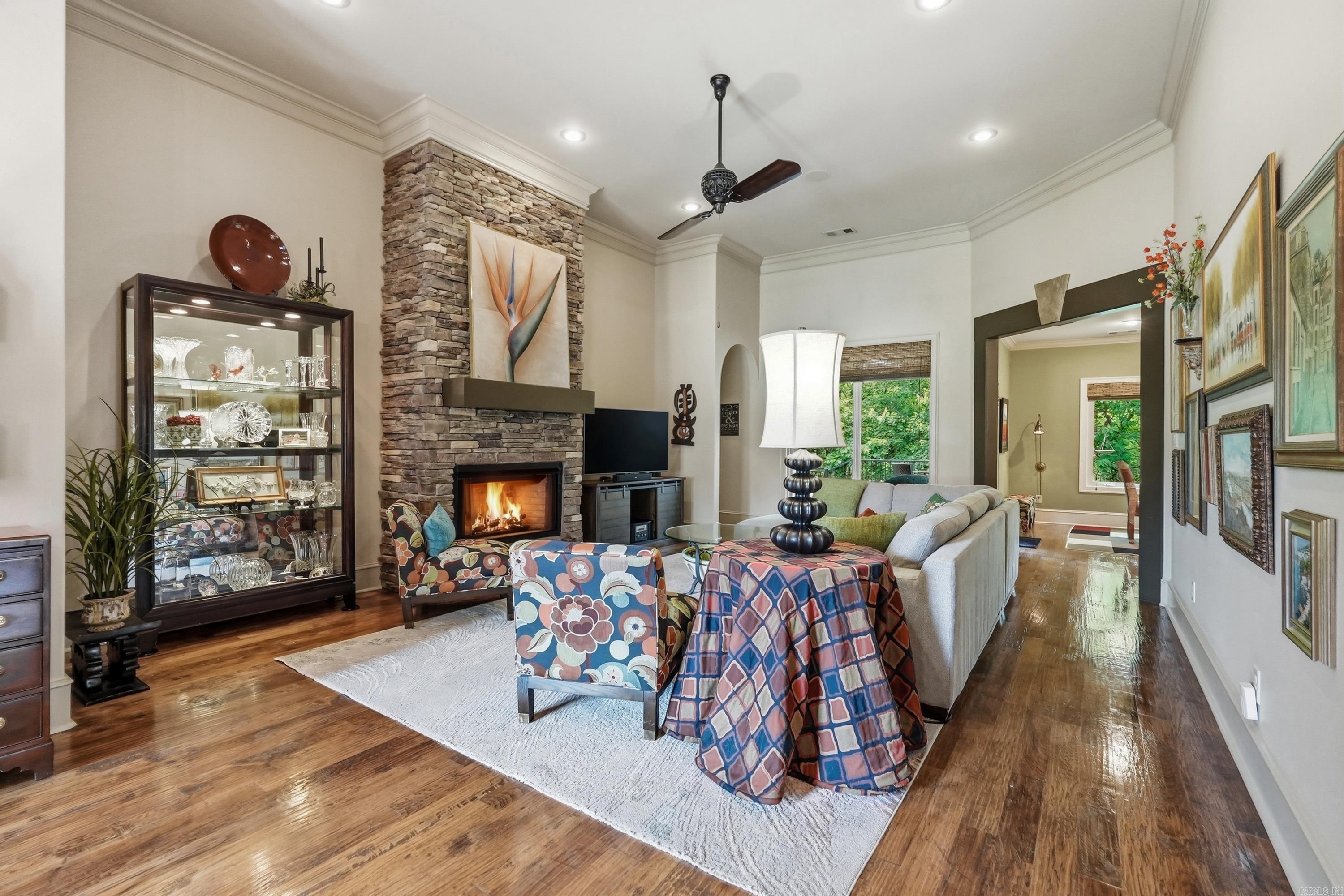 WOODLANDS EDGE - Residential