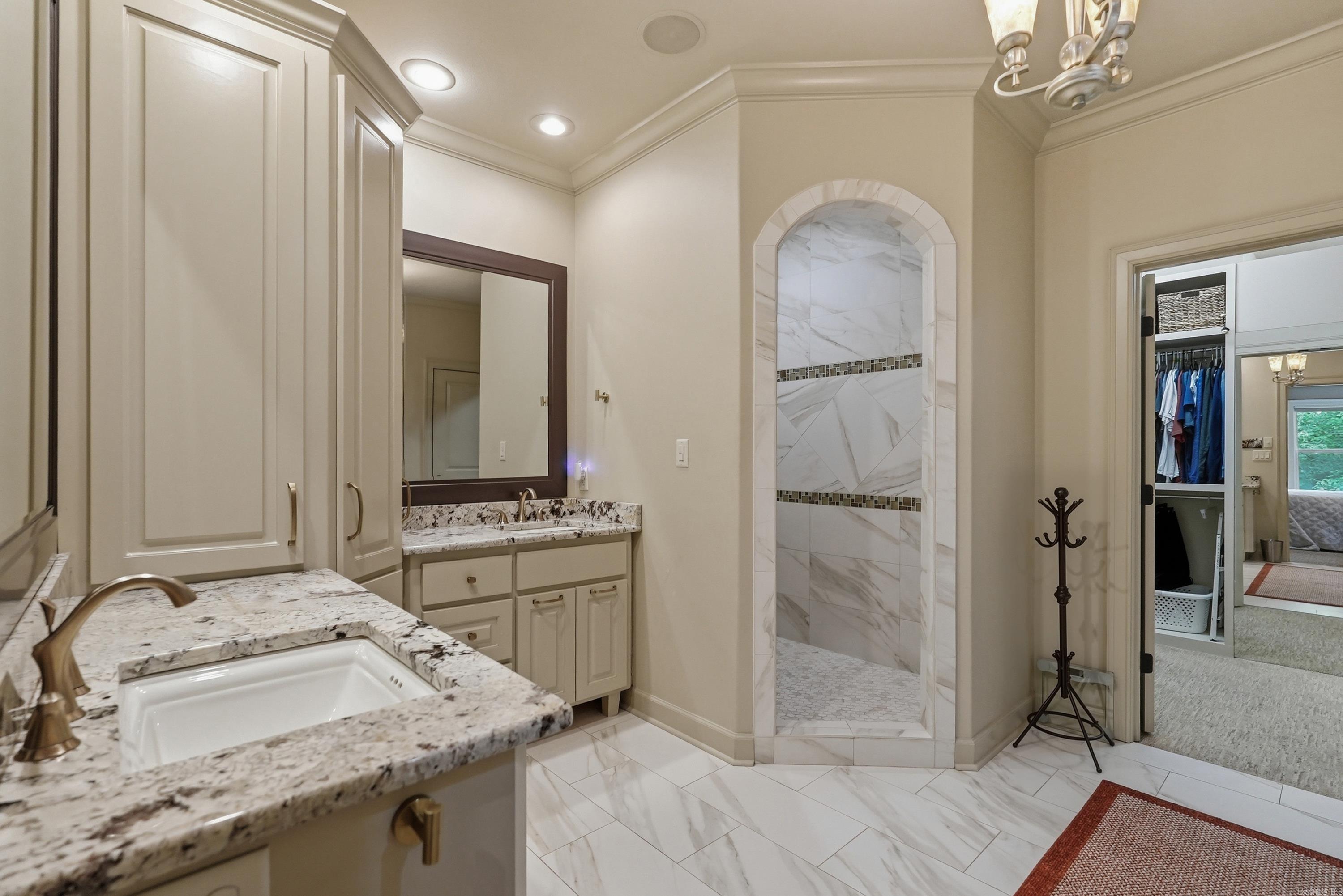 WOODLANDS EDGE - Residential
