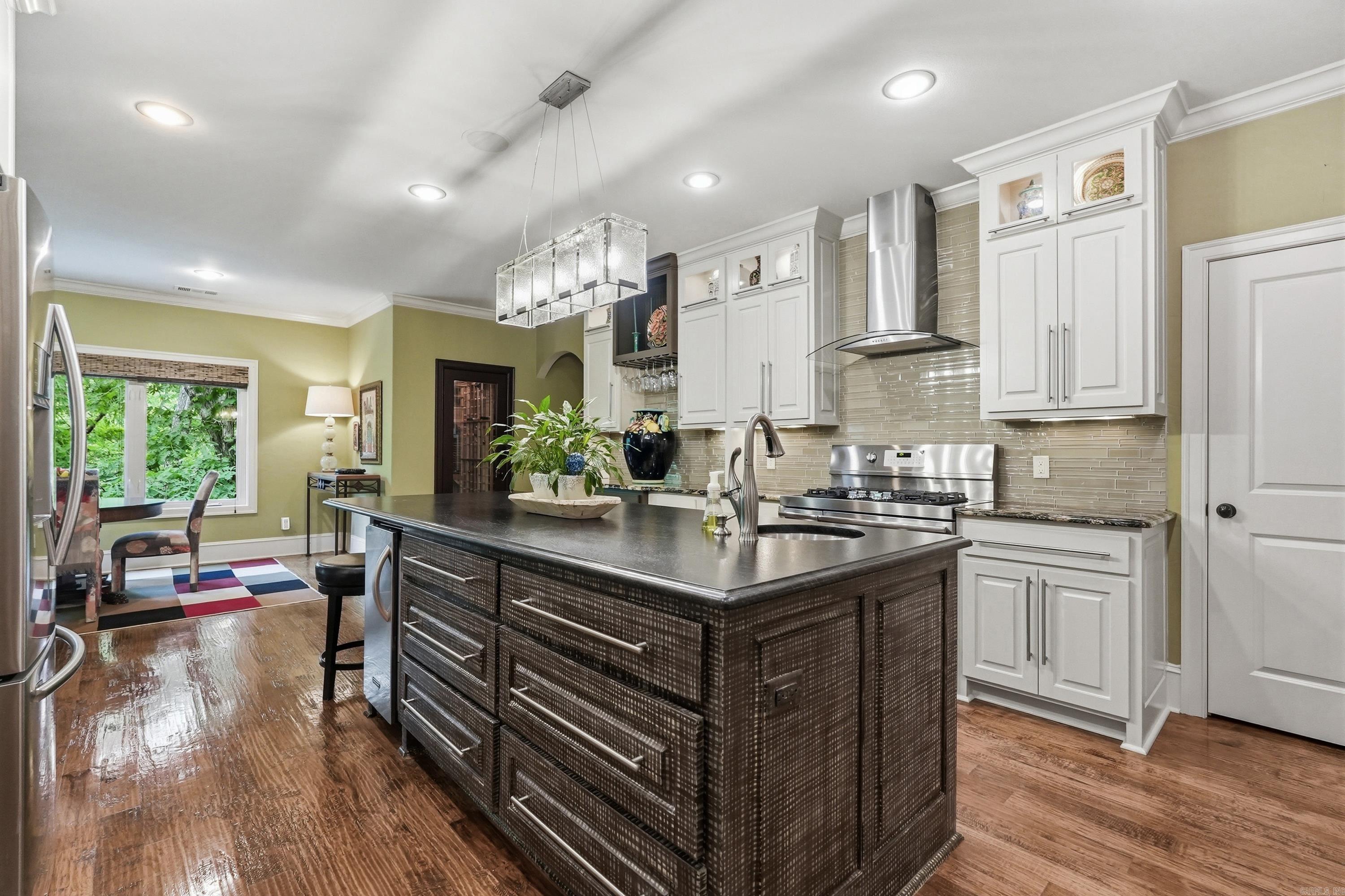 WOODLANDS EDGE - Residential