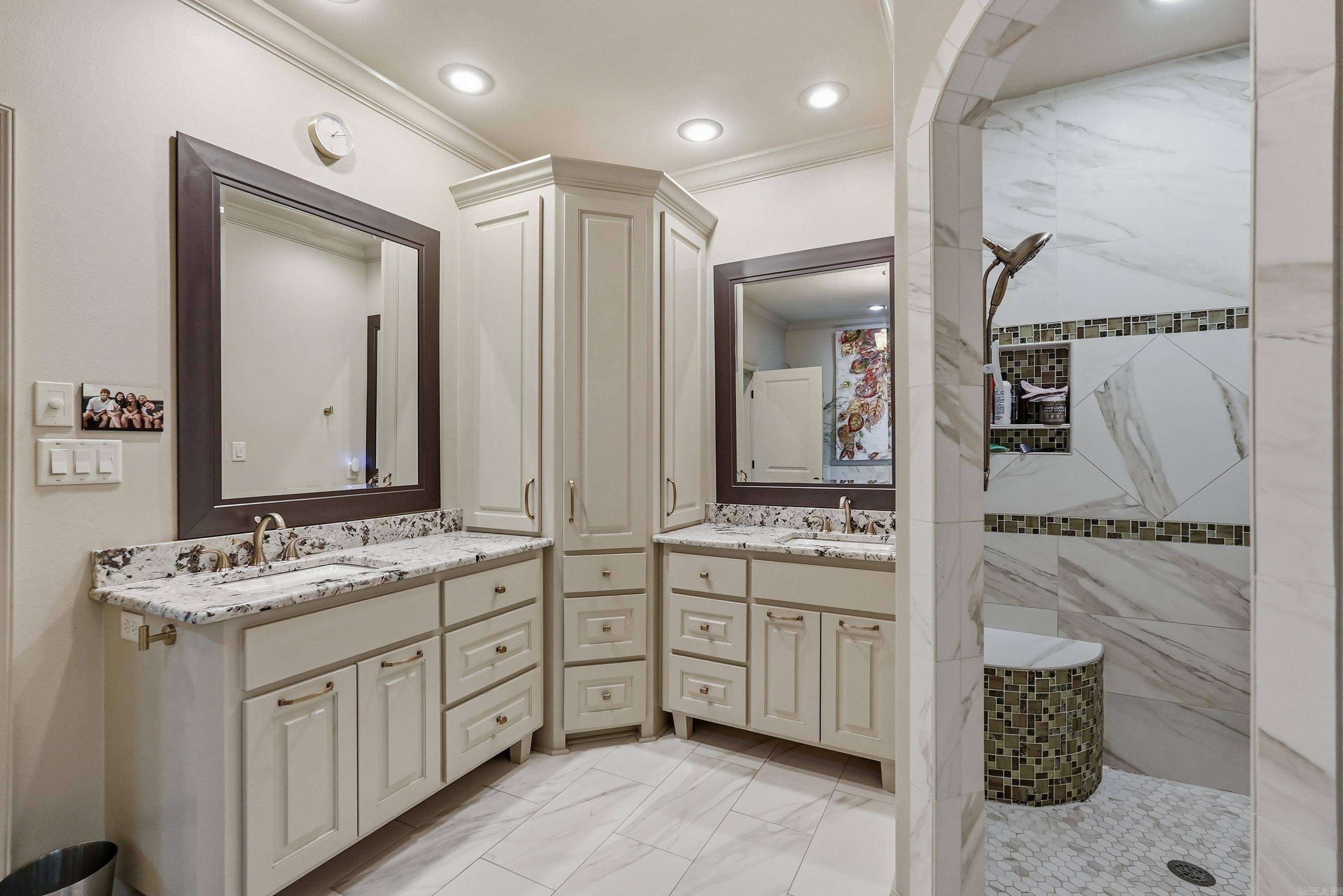 WOODLANDS EDGE - Residential