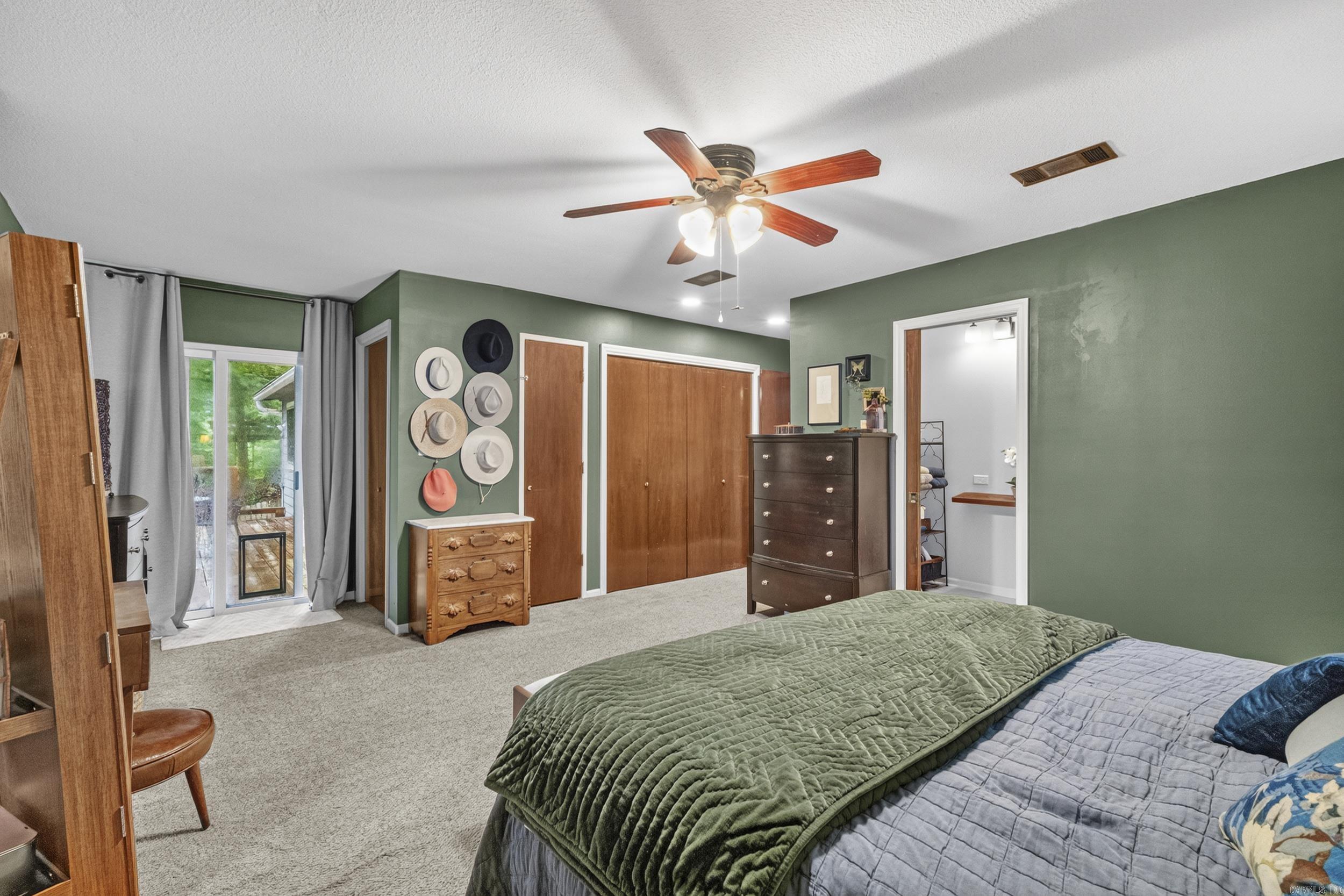 SPRING VALLEY MANOR - Residential