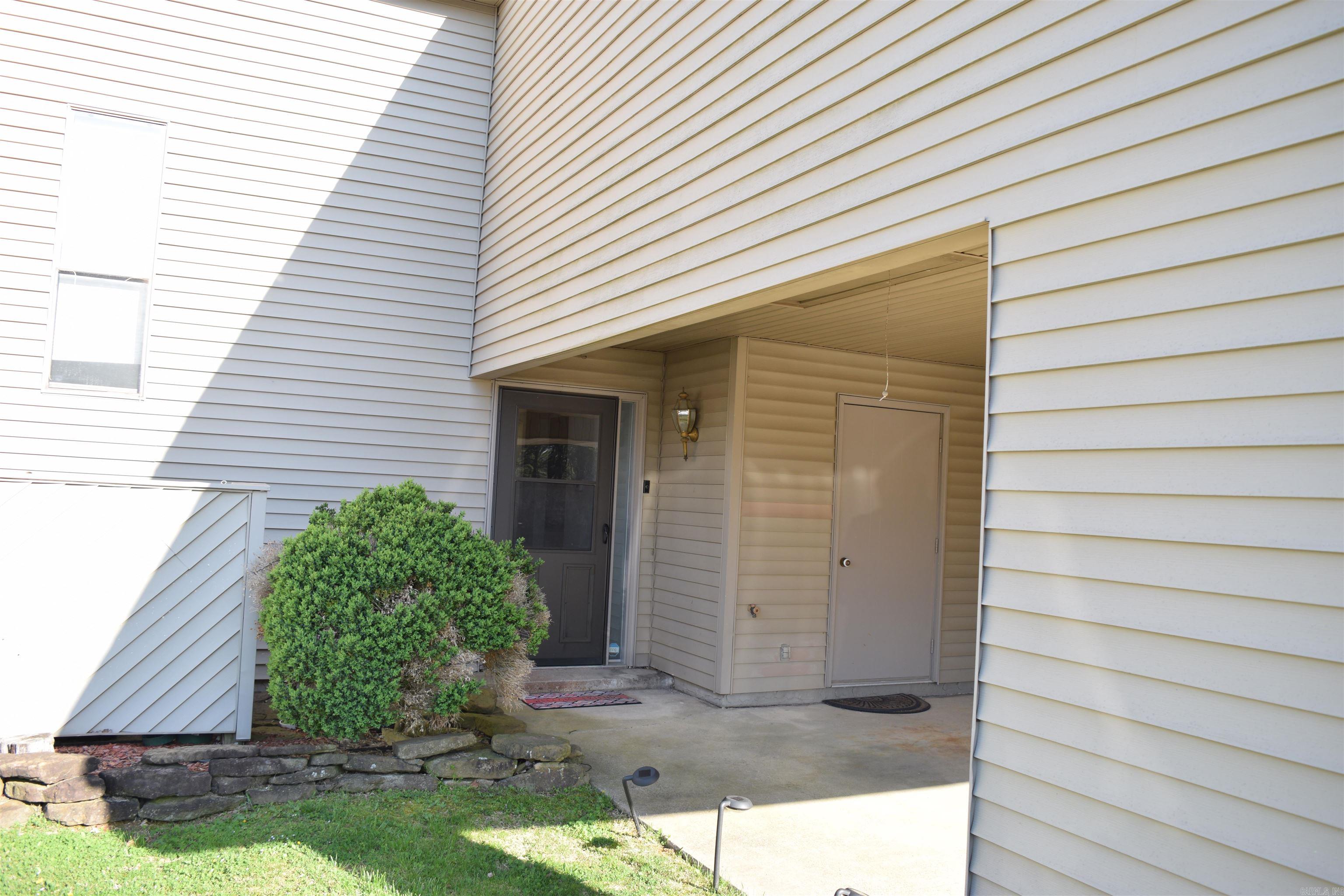 Come take a look at this Villa in the Lakewood Hills Condo Neighborhood!  This condo has 2 bedrooms and 1.5 Bathrooms! Laundry is conveniently located upstairs as well and the bedrooms. There is a Large sunroom out the back of this unit. This condo has an abundance of storage!! Also has its own carport! Make an appointment today to take a look!