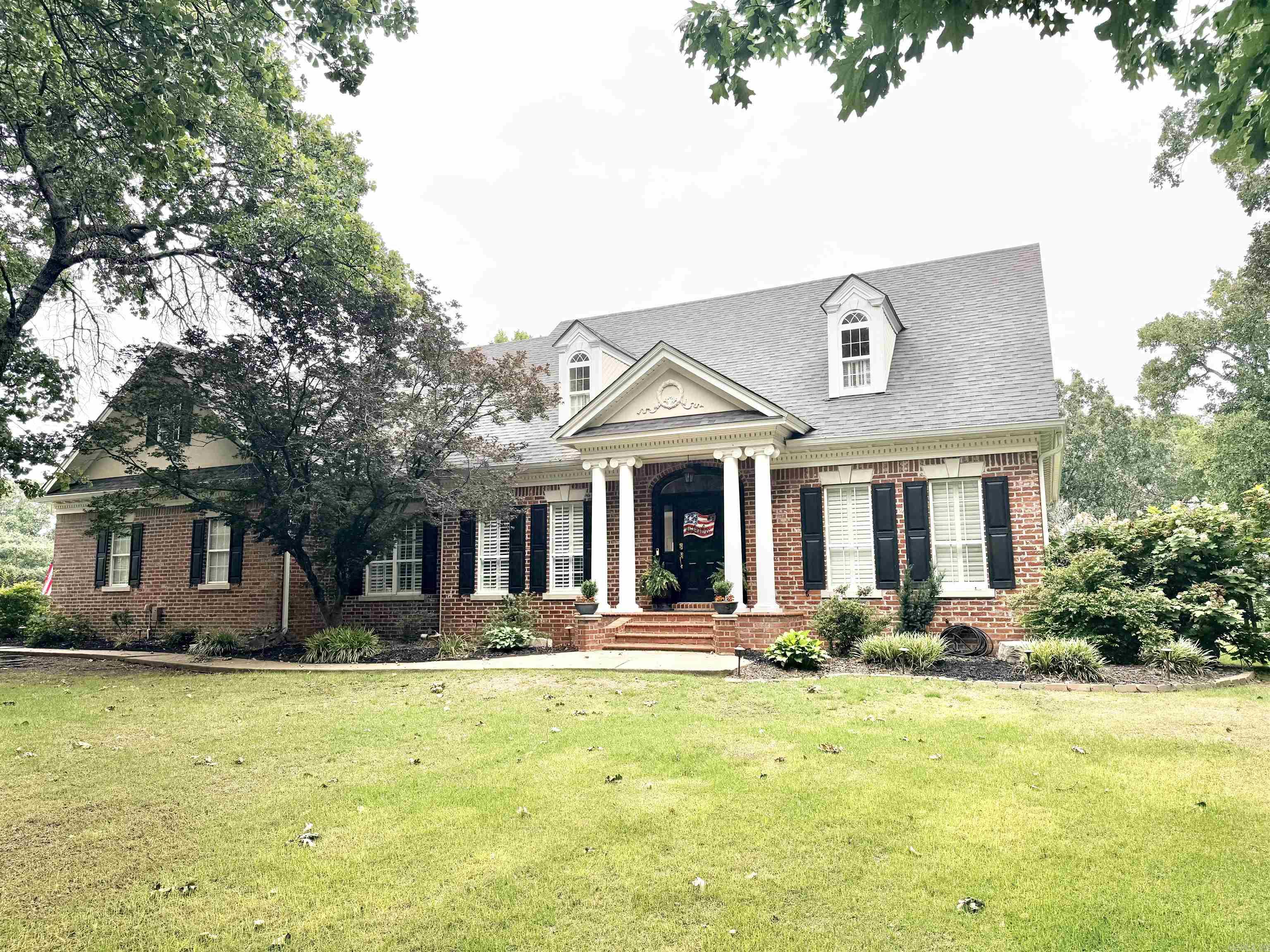 CRESTHAVEN - Residential