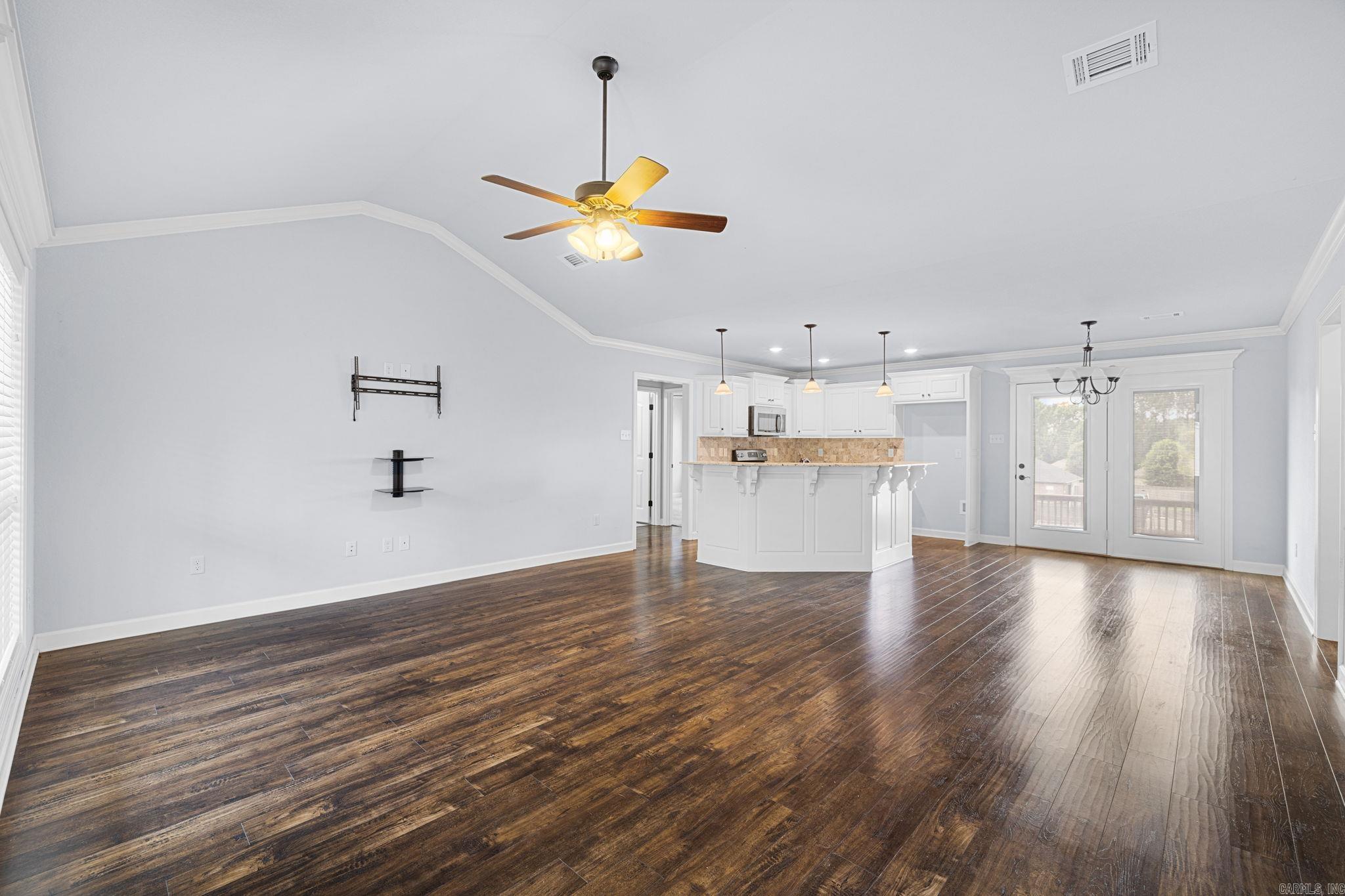 CROSS CREEK - Residential