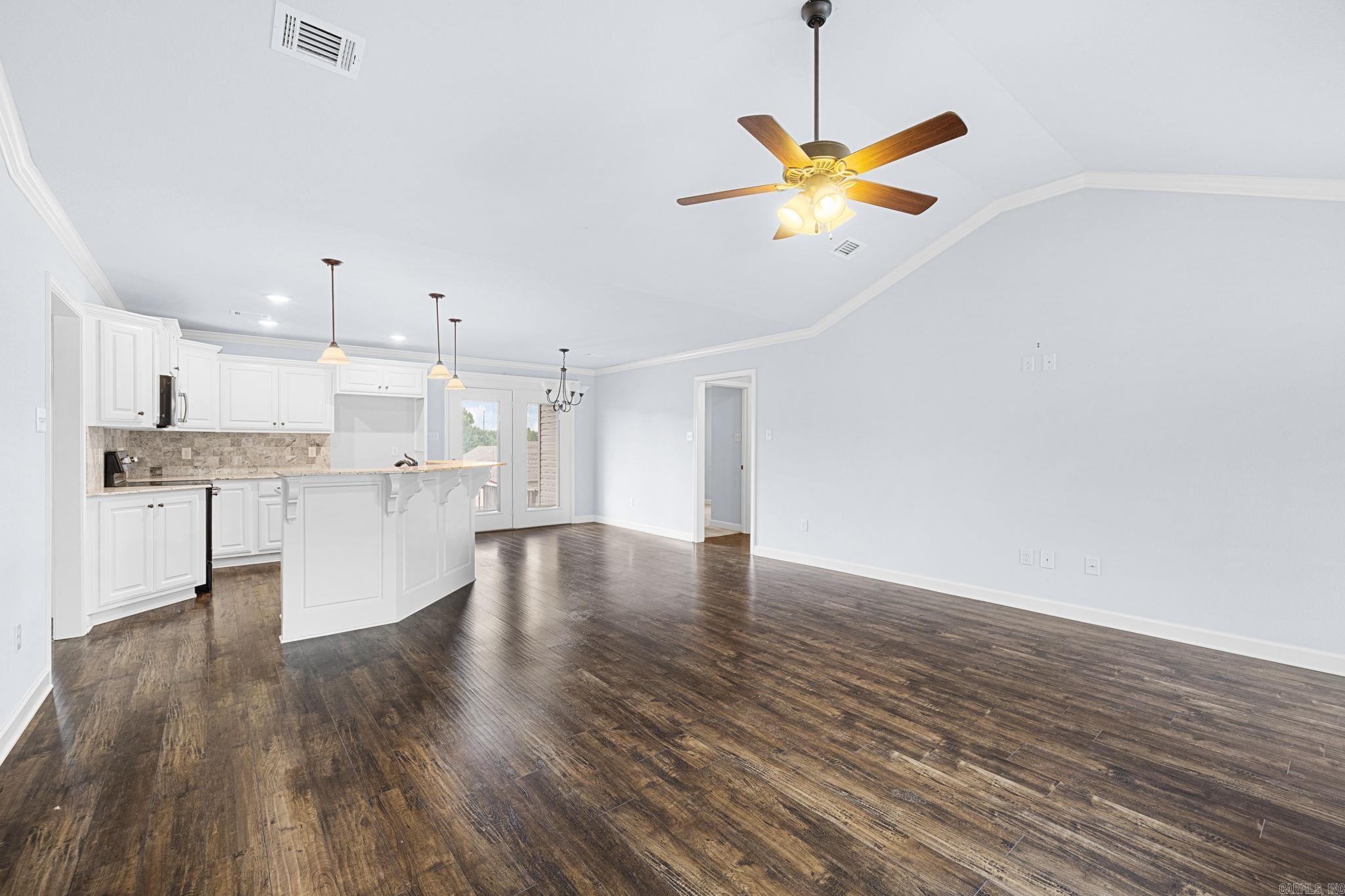 CROSS CREEK - Residential