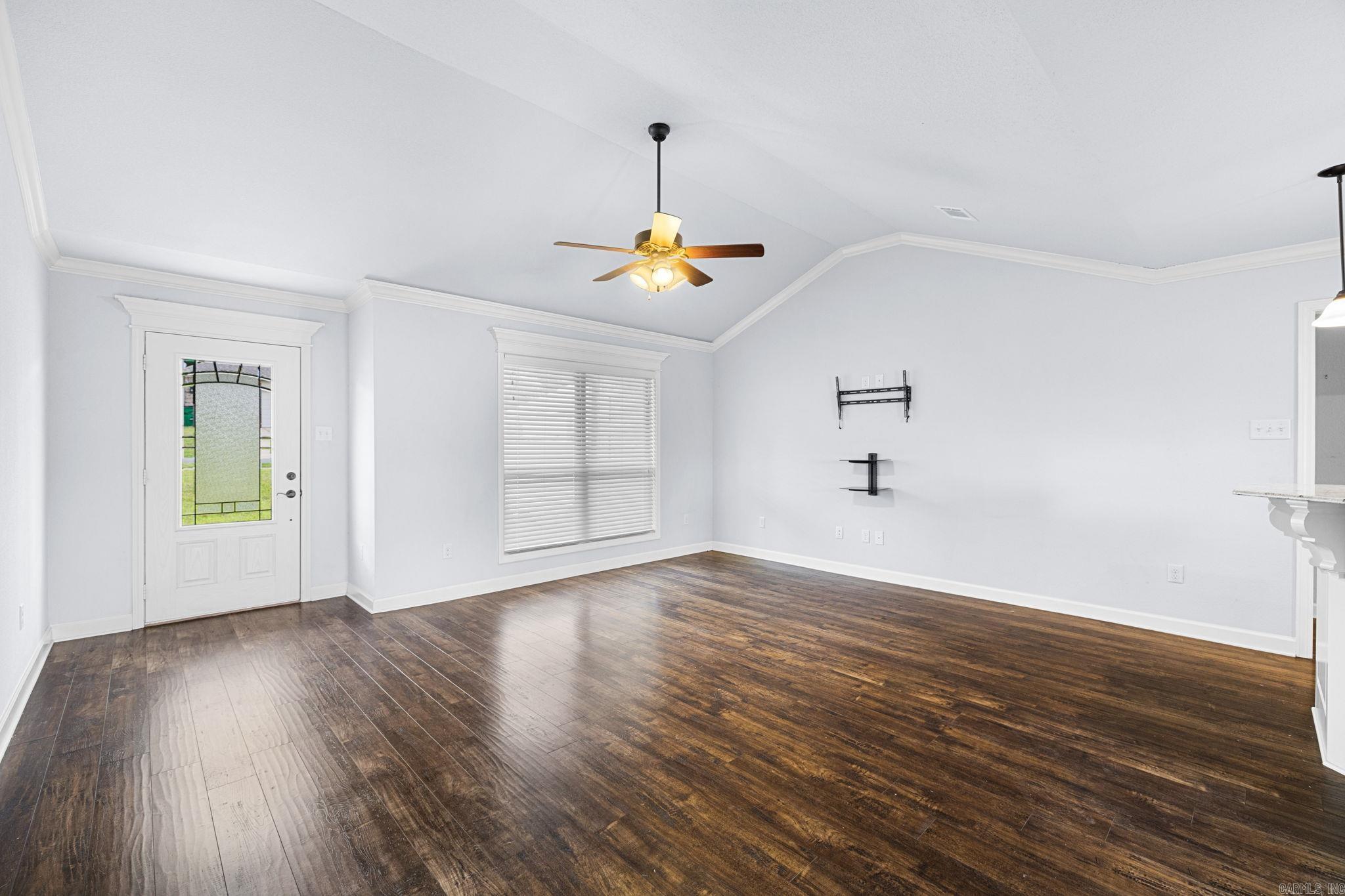 CROSS CREEK - Residential