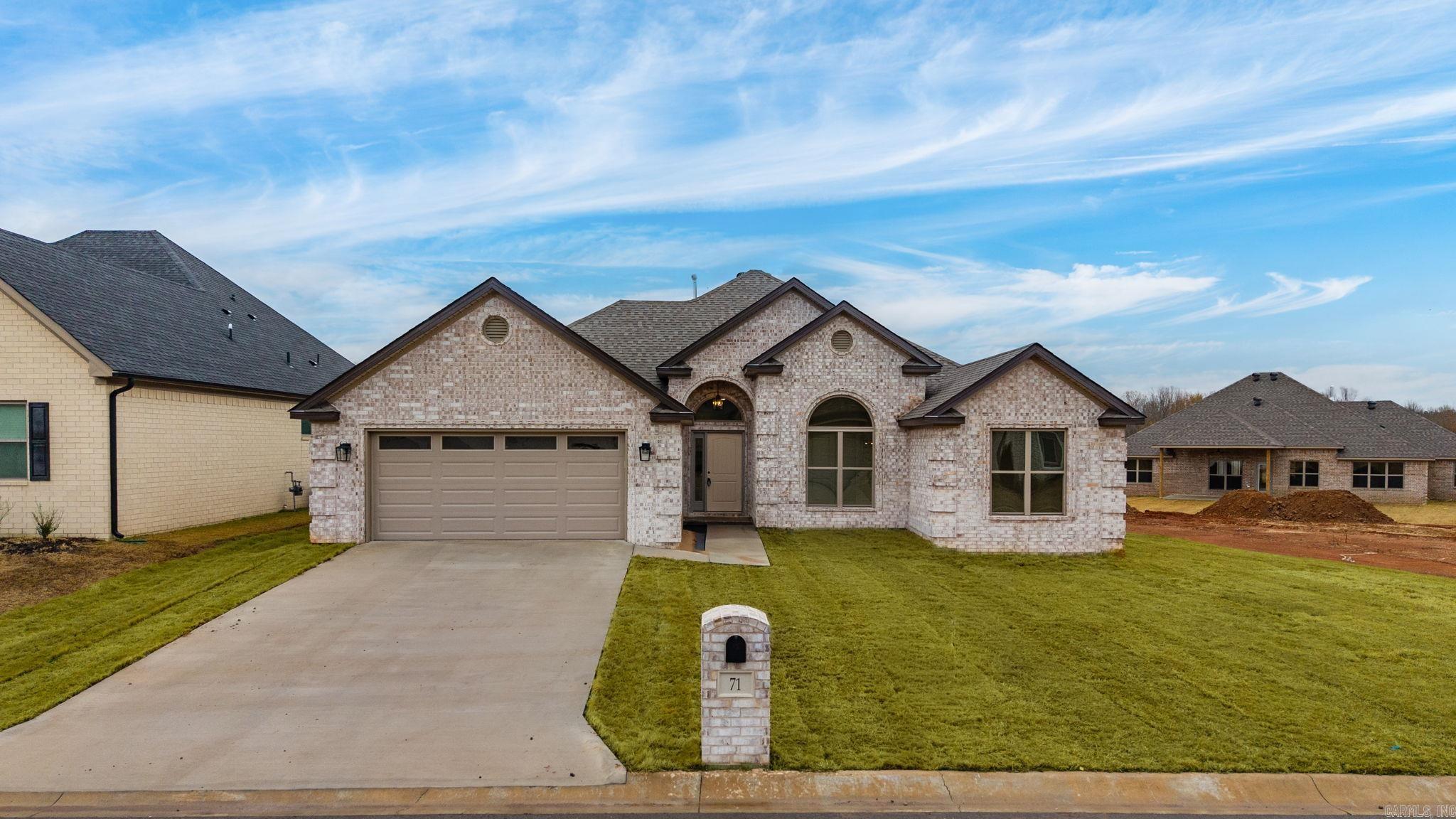 COUNTRY CLUB OF ARK THE - Residential