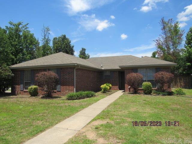 Great open floor plan, all appliances including washer, dryer, and refrigerator, kitchen open to the living room, split bedroom plan, laminate floors throughout - no carpet, 2 car side entry garage, large fully fenced backyard. All pet fees are non-refundable.